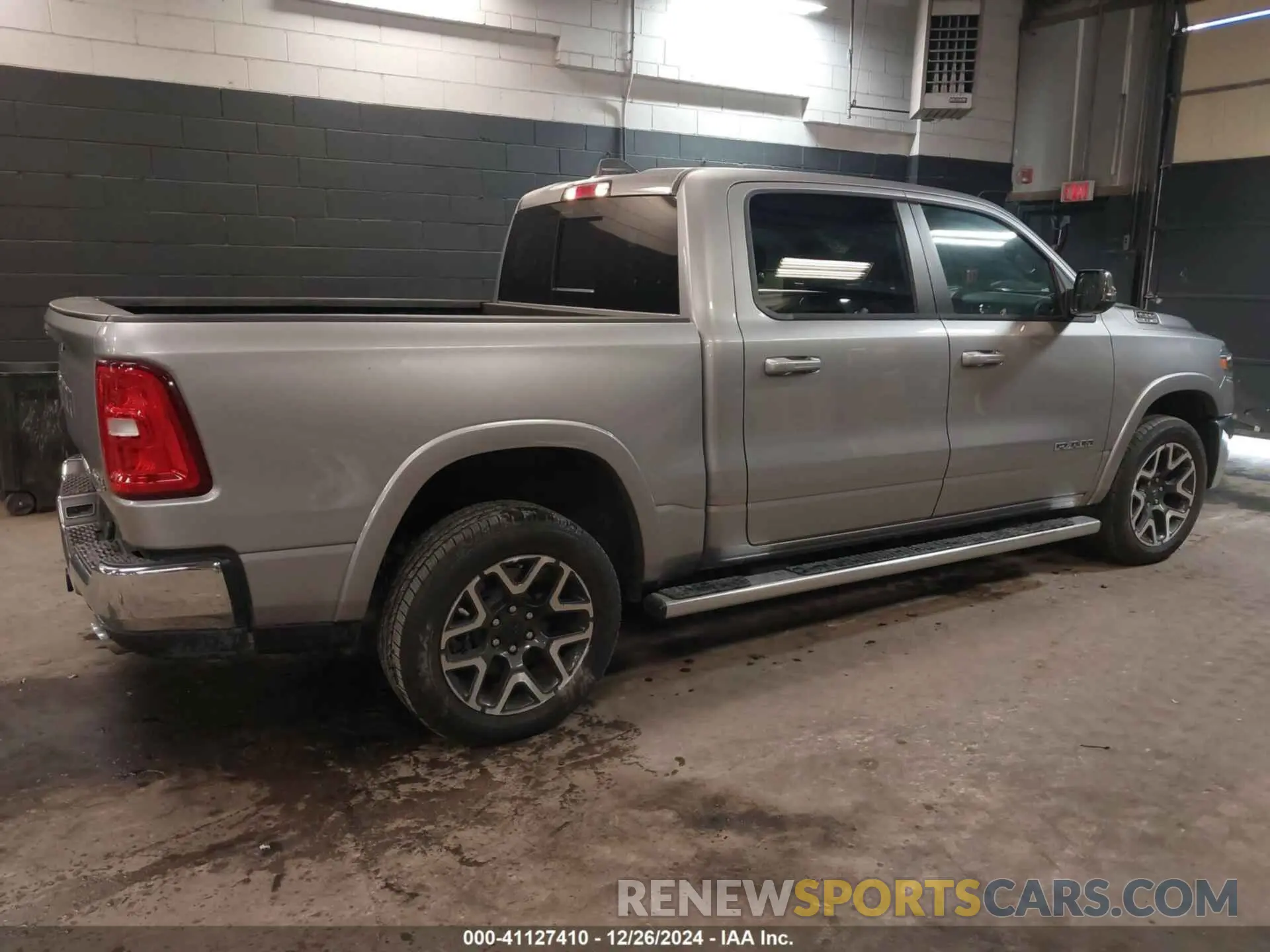 4 Photograph of a damaged car 1C6SRFJP6SN526269 RAM 1500 2025