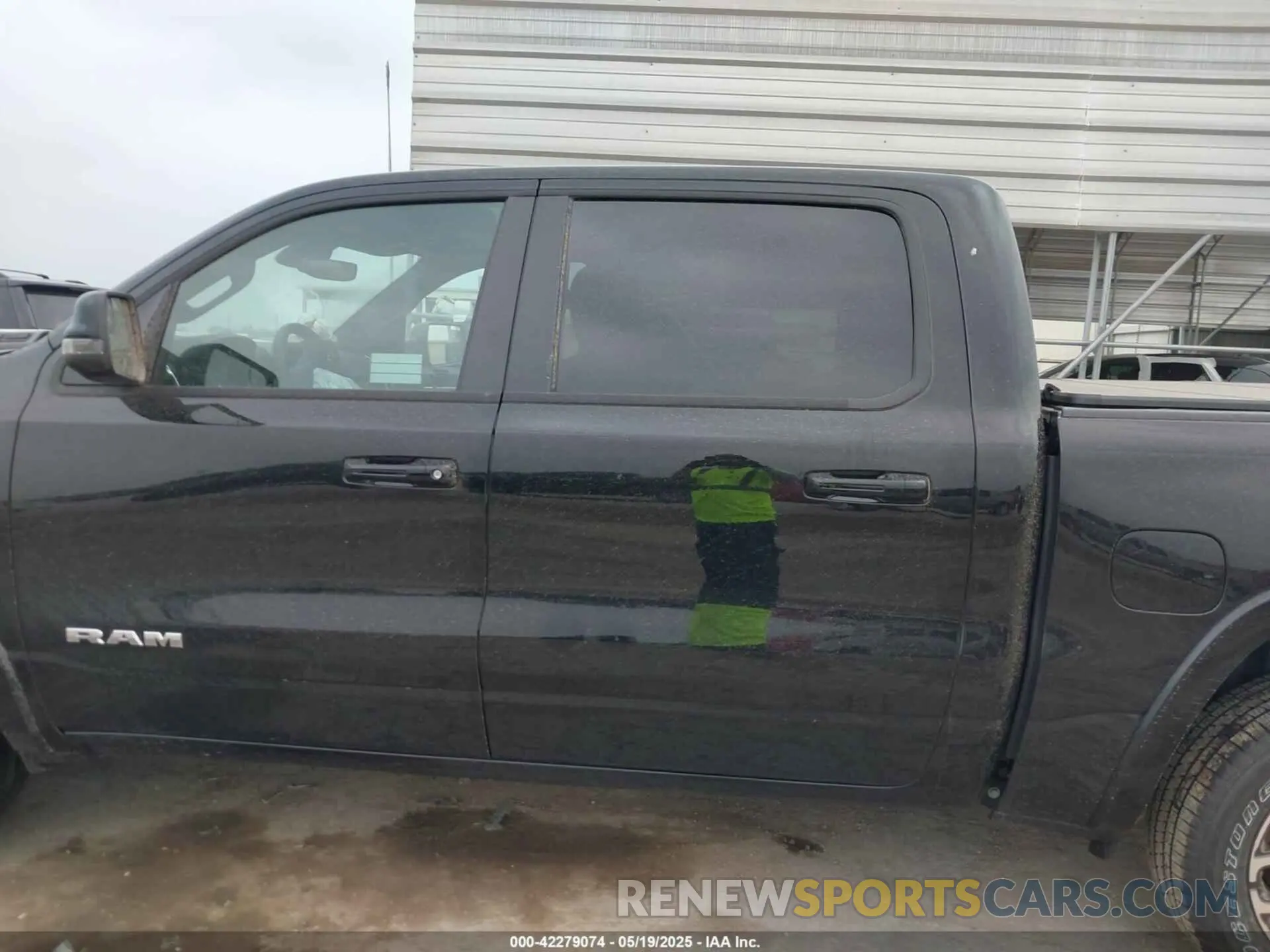 15 Photograph of a damaged car 1C6SRFJP7SN502028 RAM 1500 2025