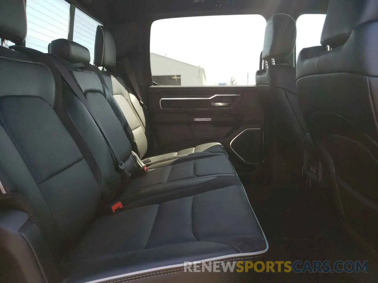 10 Фотография поврежденного автомобиля 1C6SRFJP9SN641870 RAM 1500 2025