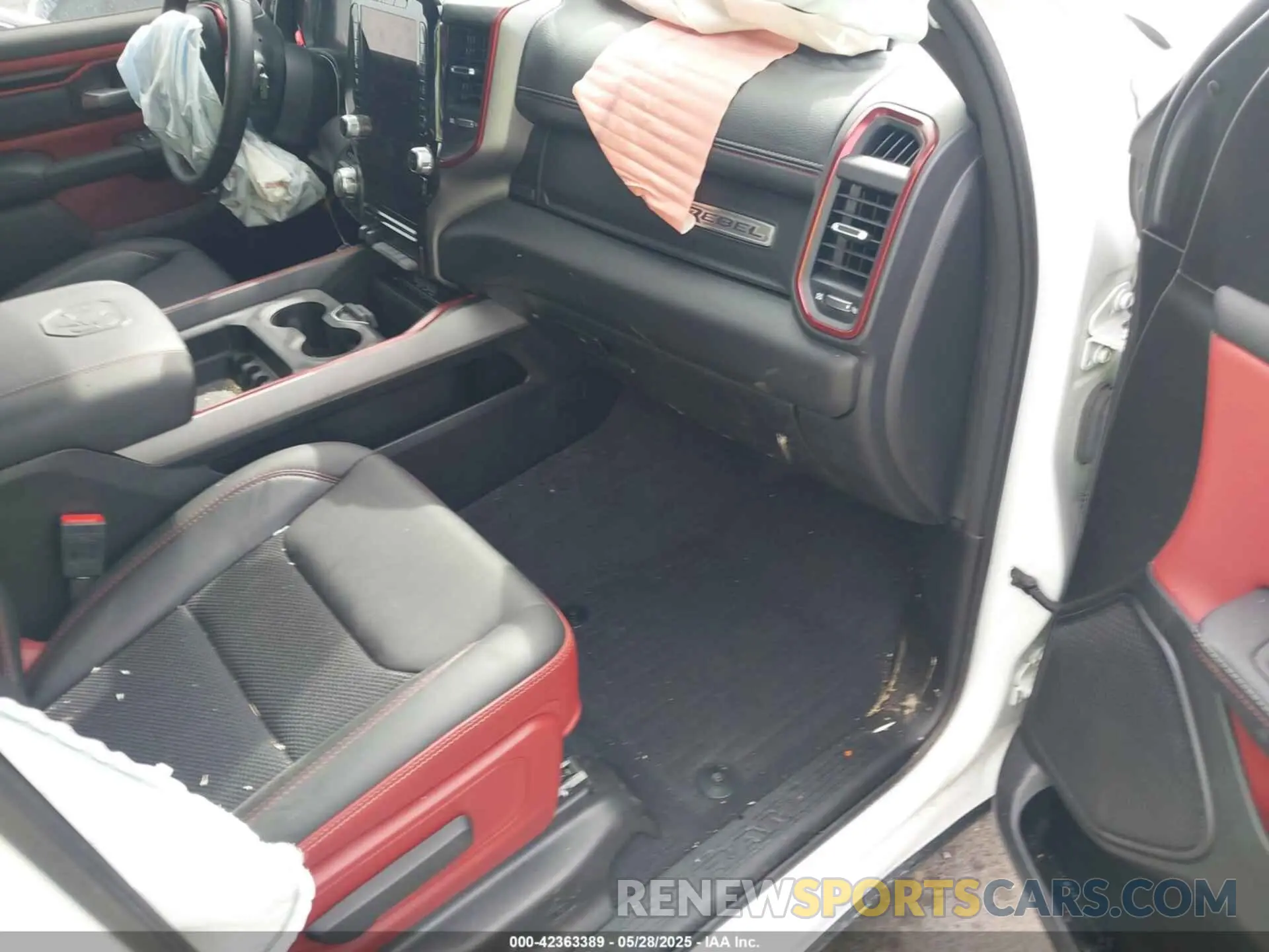 5 Фотография поврежденного автомобиля 1C6SRFLP9SN525209 RAM 1500 2025