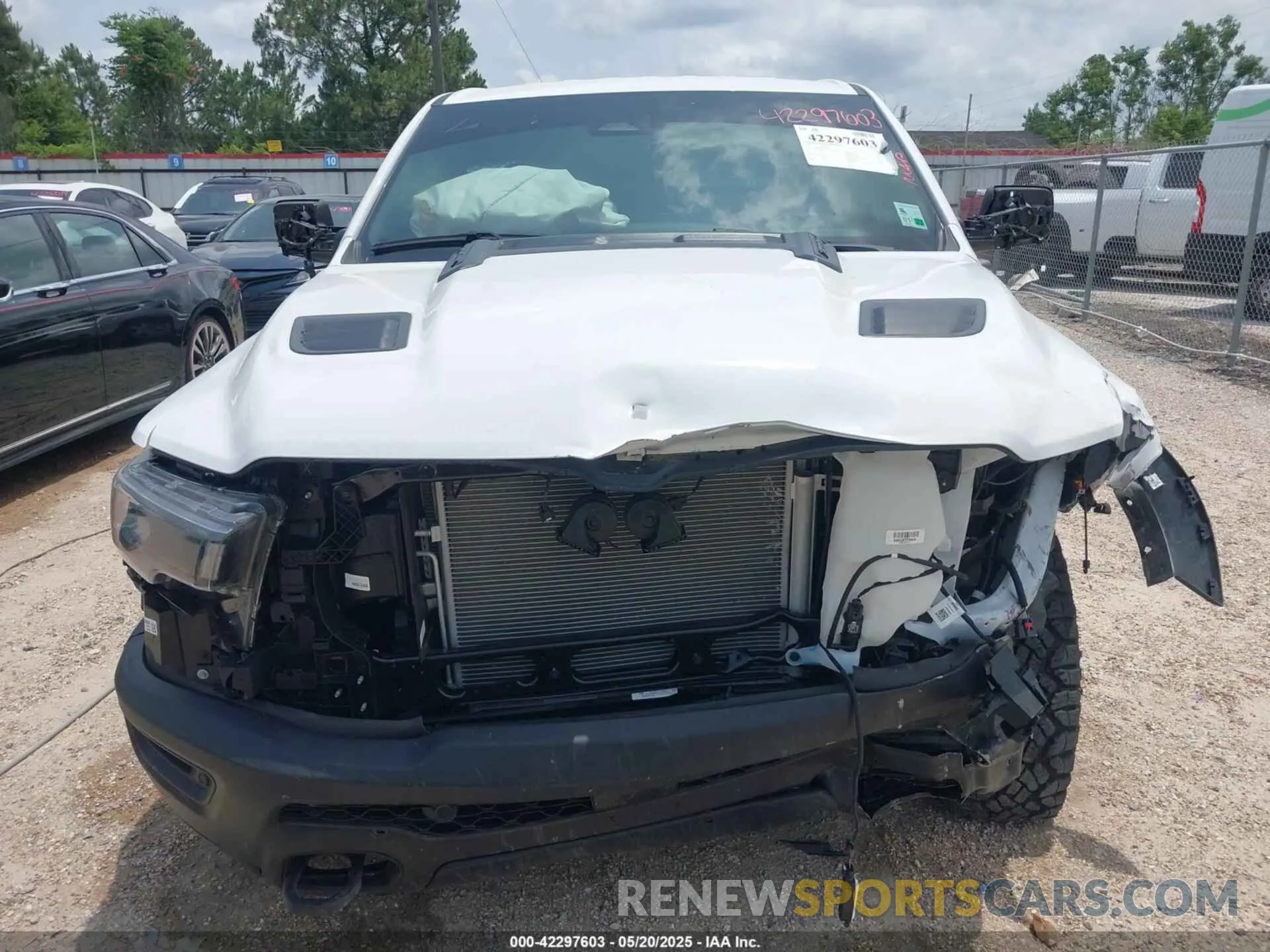 13 Photograph of a damaged car 1C6SRFLP9SN639467 RAM 1500 2025