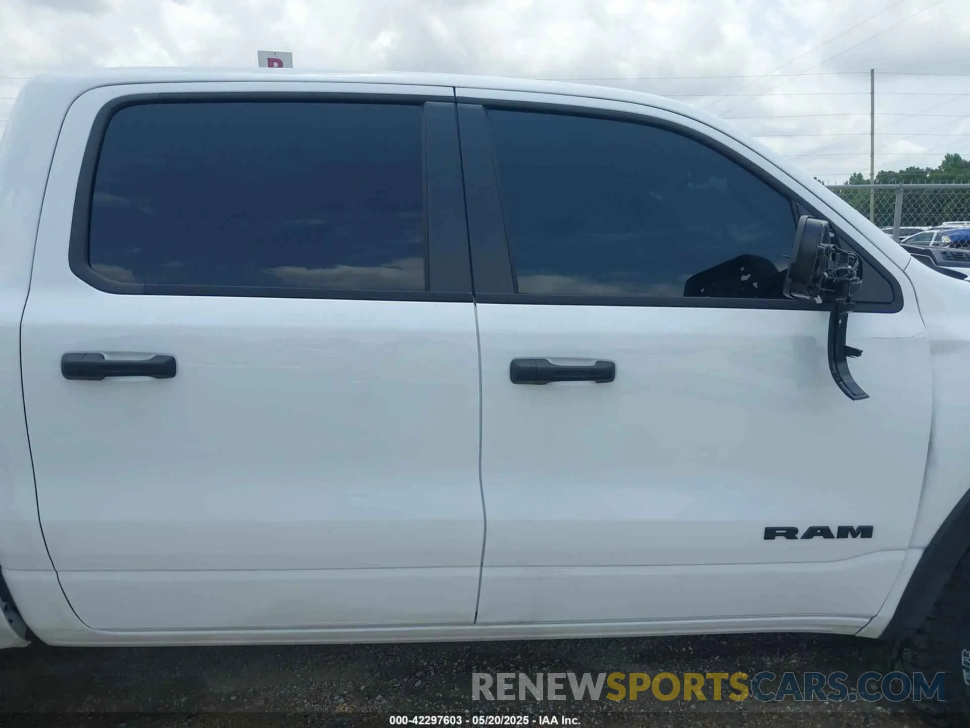 14 Photograph of a damaged car 1C6SRFLP9SN639467 RAM 1500 2025