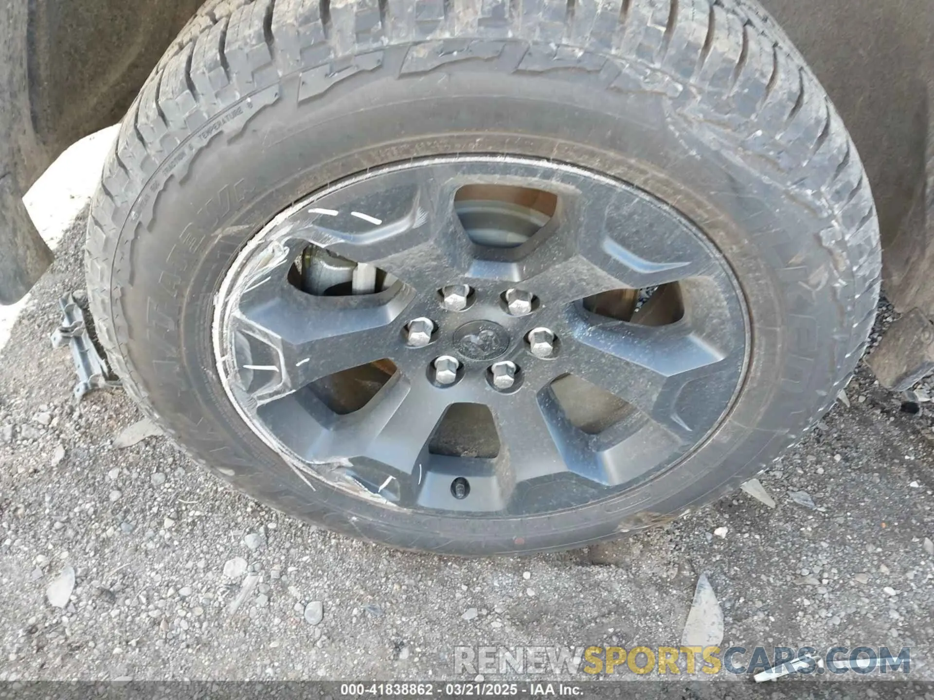 21 Фотография поврежденного автомобиля 1C6SRFMP2SN658960 RAM 1500 2025