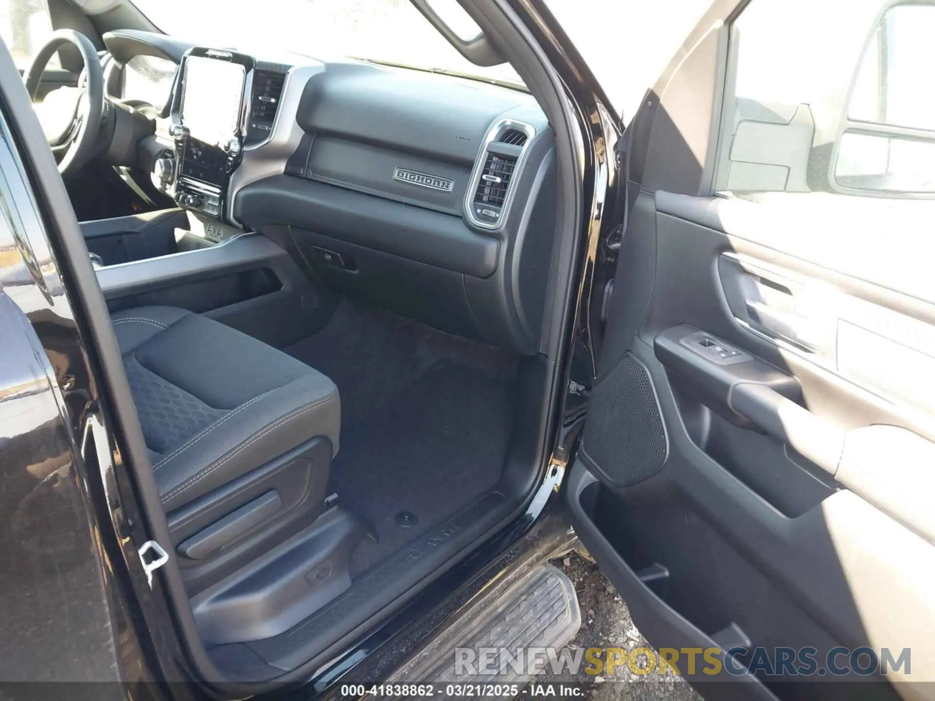 5 Фотография поврежденного автомобиля 1C6SRFMP2SN658960 RAM 1500 2025