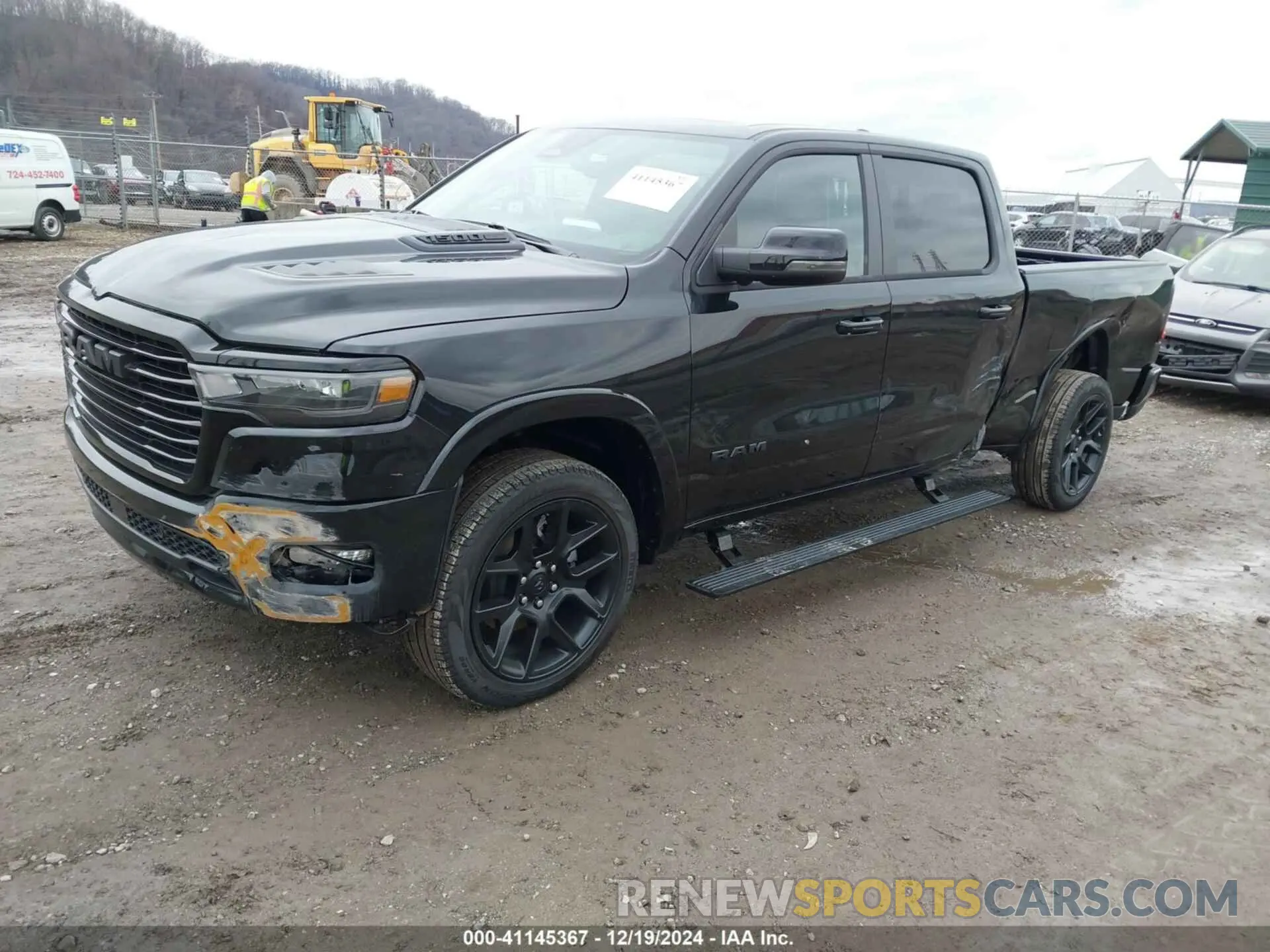 2 Фотография поврежденного автомобиля 1C6SRFRP8SN608878 RAM 1500 2025