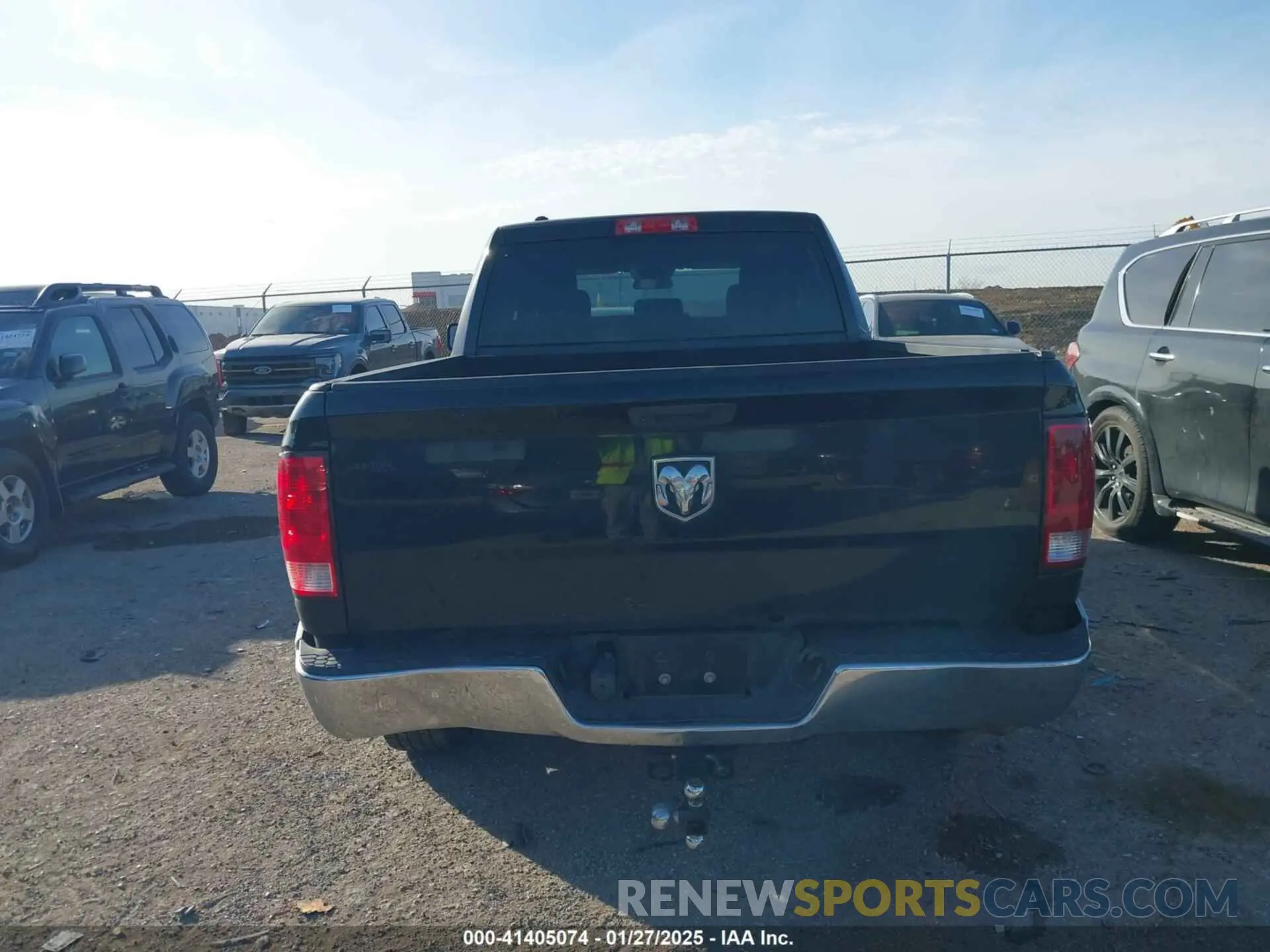 16 Photograph of a damaged car 1C6RR6FG0KS673793 RAM 1500 CLASSIC 2019