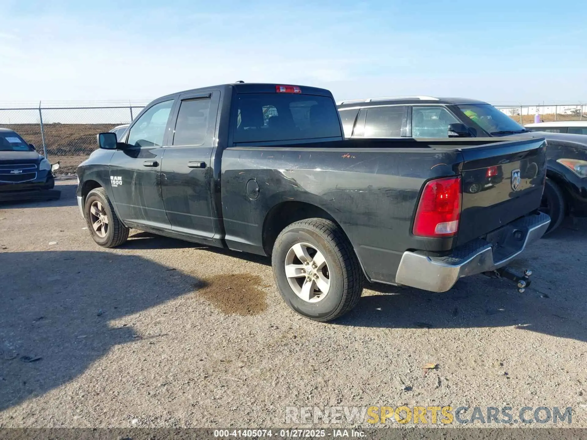 3 Photograph of a damaged car 1C6RR6FG0KS673793 RAM 1500 CLASSIC 2019