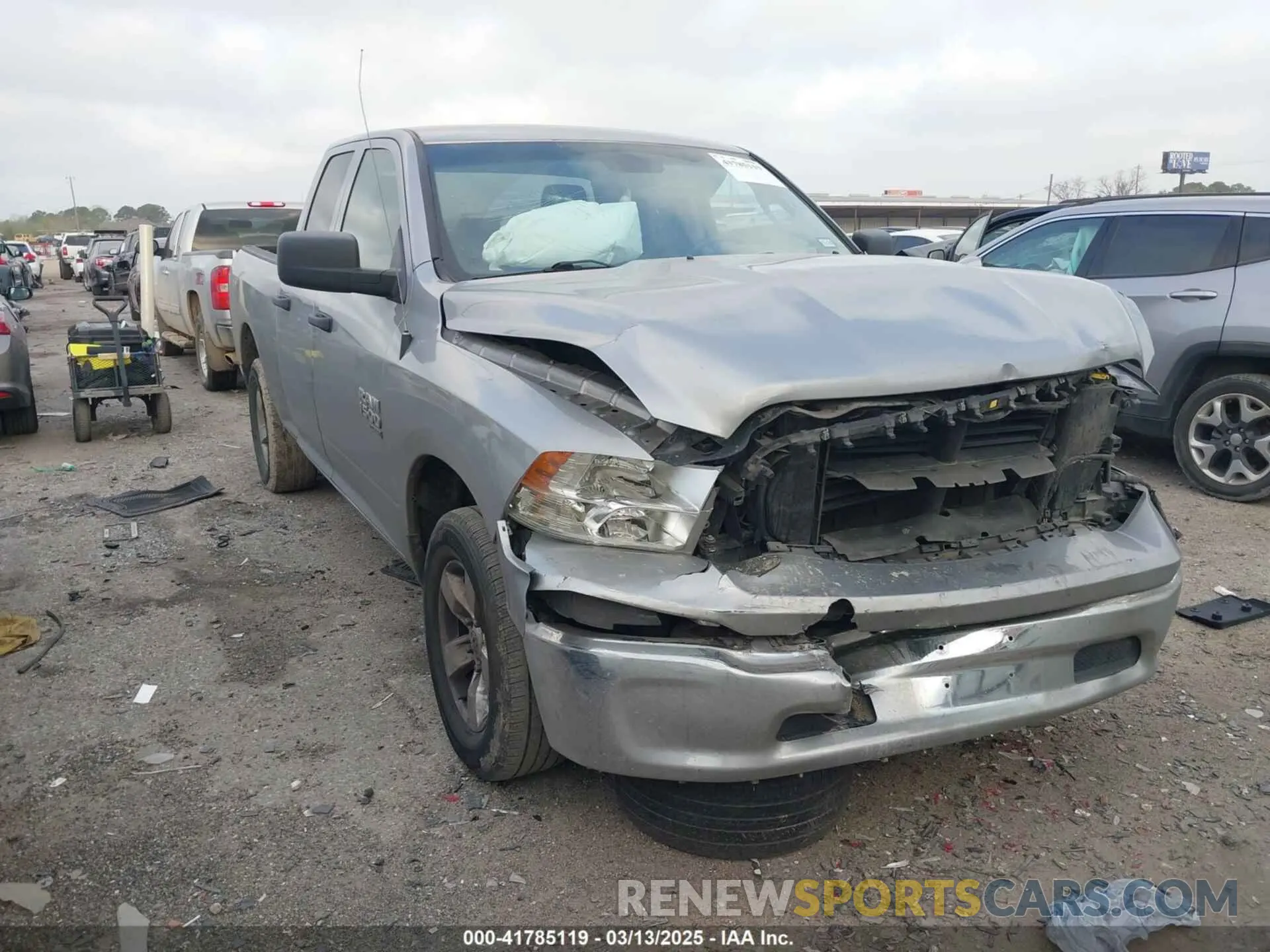 1 Фотография поврежденного автомобиля 1C6RR6FG1KS674435 RAM 1500 CLASSIC 2019