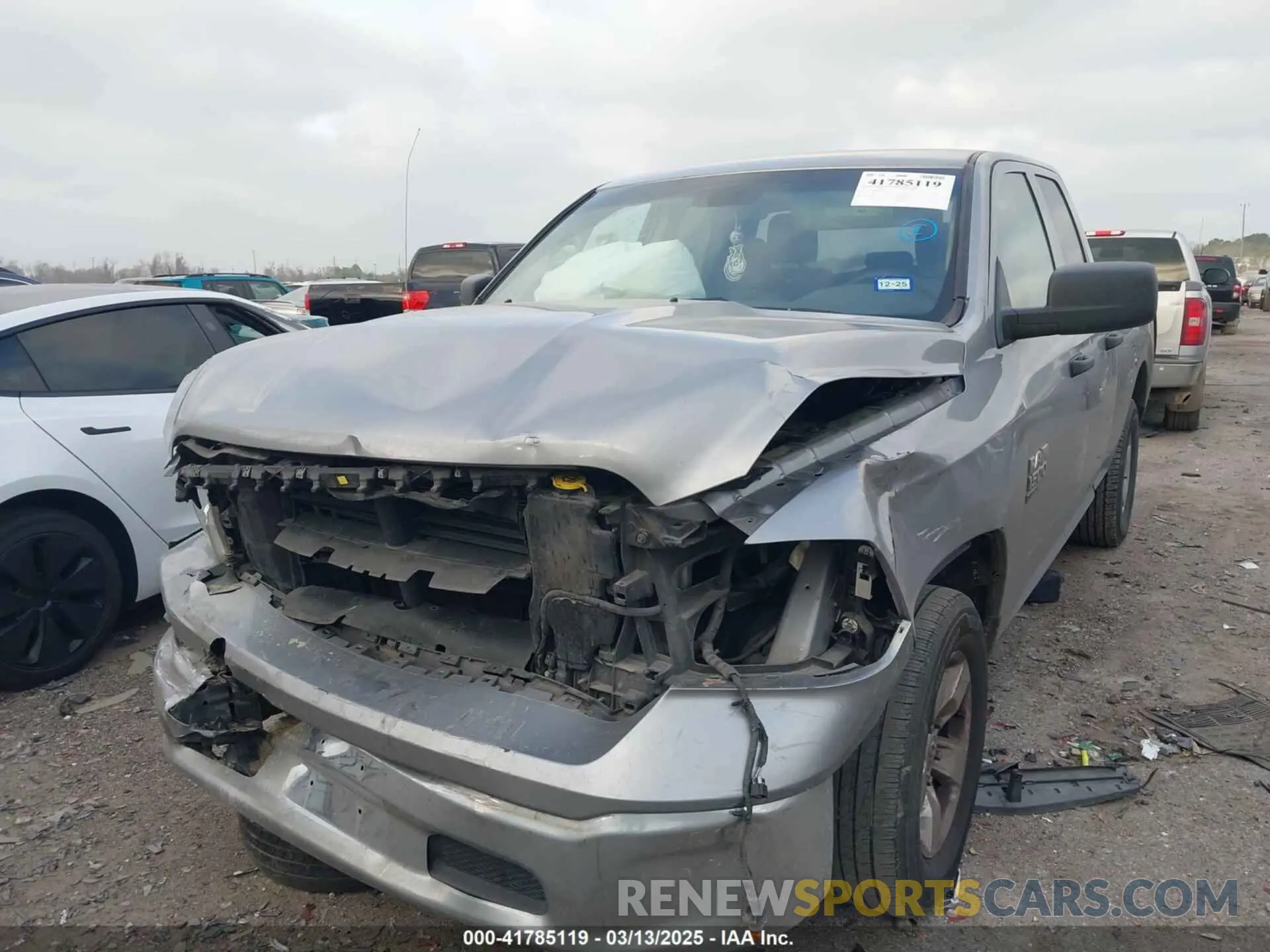2 Фотография поврежденного автомобиля 1C6RR6FG1KS674435 RAM 1500 CLASSIC 2019