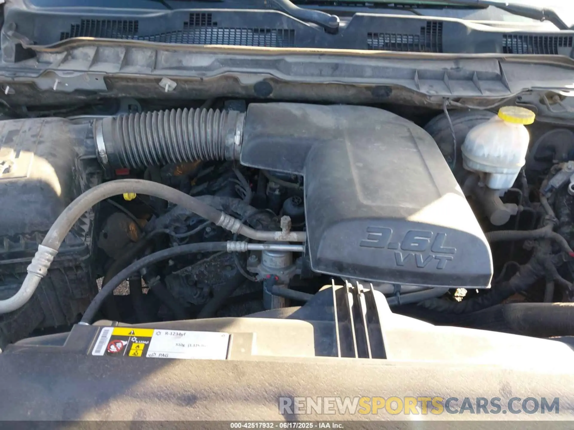 10 Photograph of a damaged car 1C6RR6FG4KS529969 RAM 1500 CLASSIC 2019