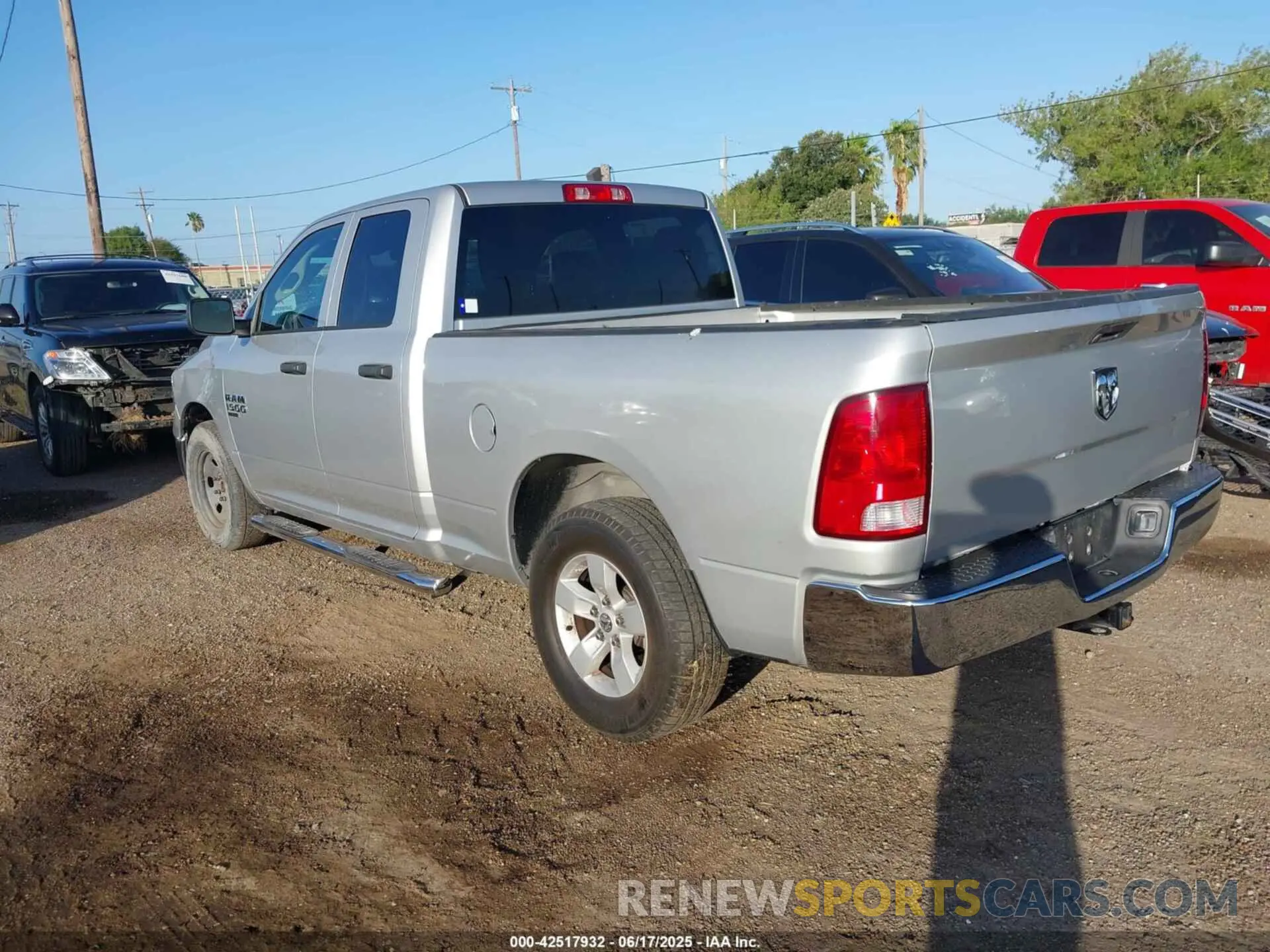 3 Photograph of a damaged car 1C6RR6FG4KS529969 RAM 1500 CLASSIC 2019