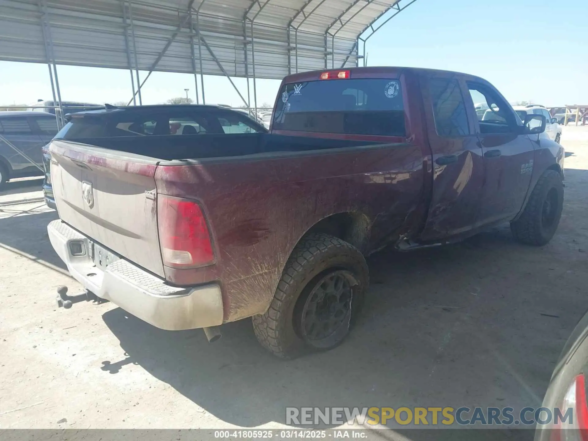 4 Фотография поврежденного автомобиля 1C6RR6FG7KS704795 RAM 1500 CLASSIC 2019