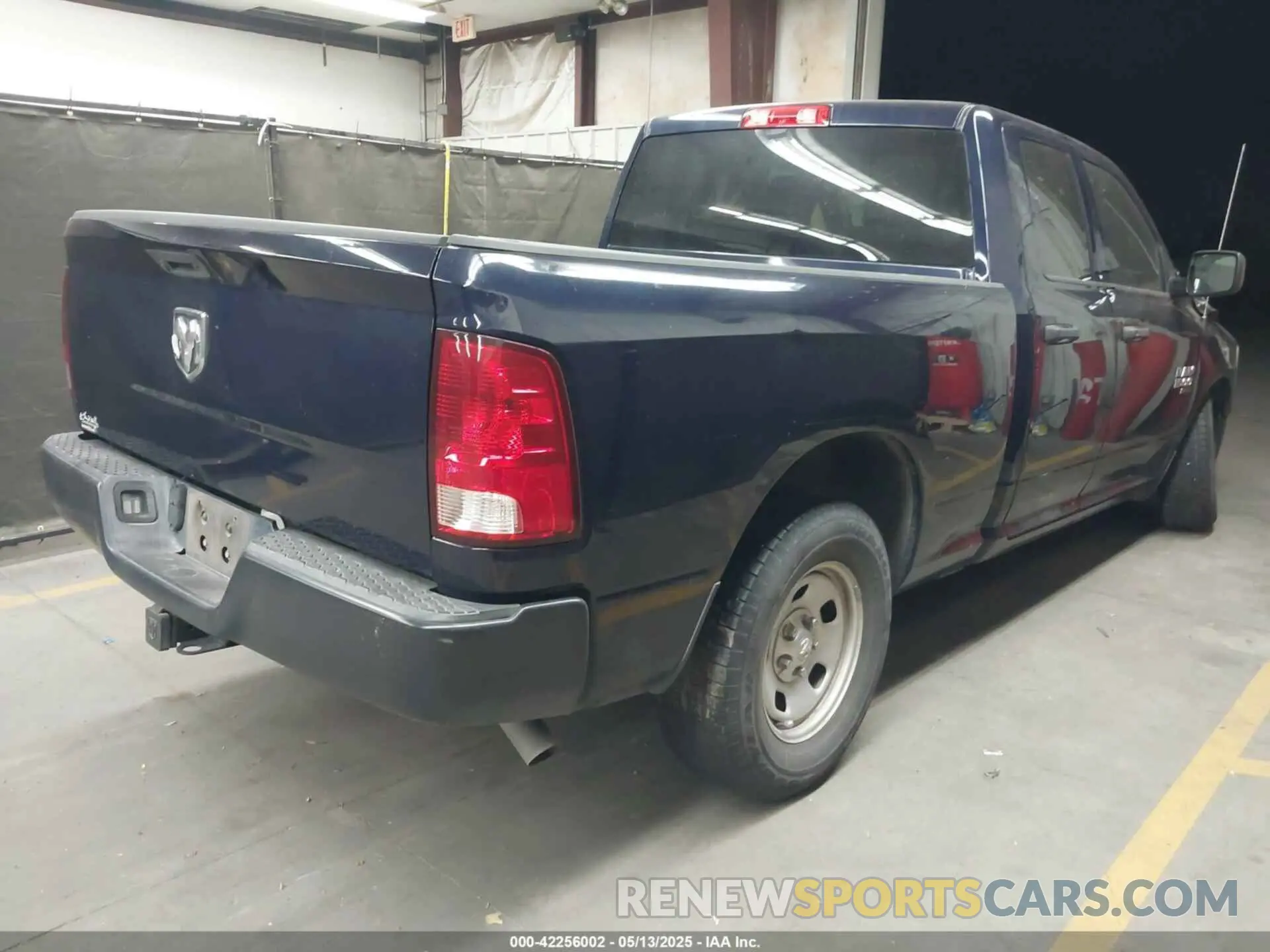 4 Фотография поврежденного автомобиля 1C6RR6FG8KS586787 RAM 1500 CLASSIC 2019