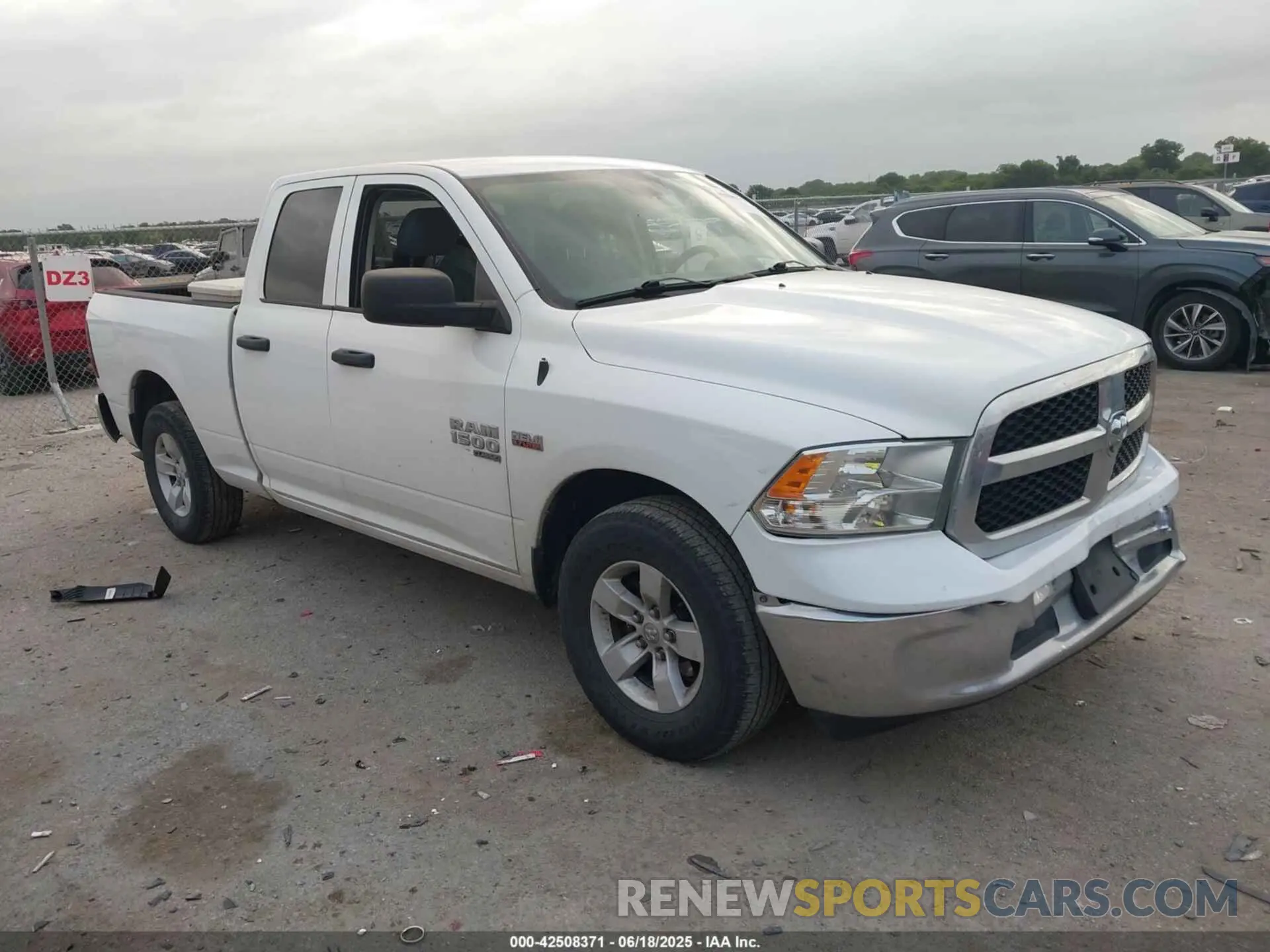 1 Photograph of a damaged car 1C6RR6FT1KS540120 RAM 1500 CLASSIC 2019