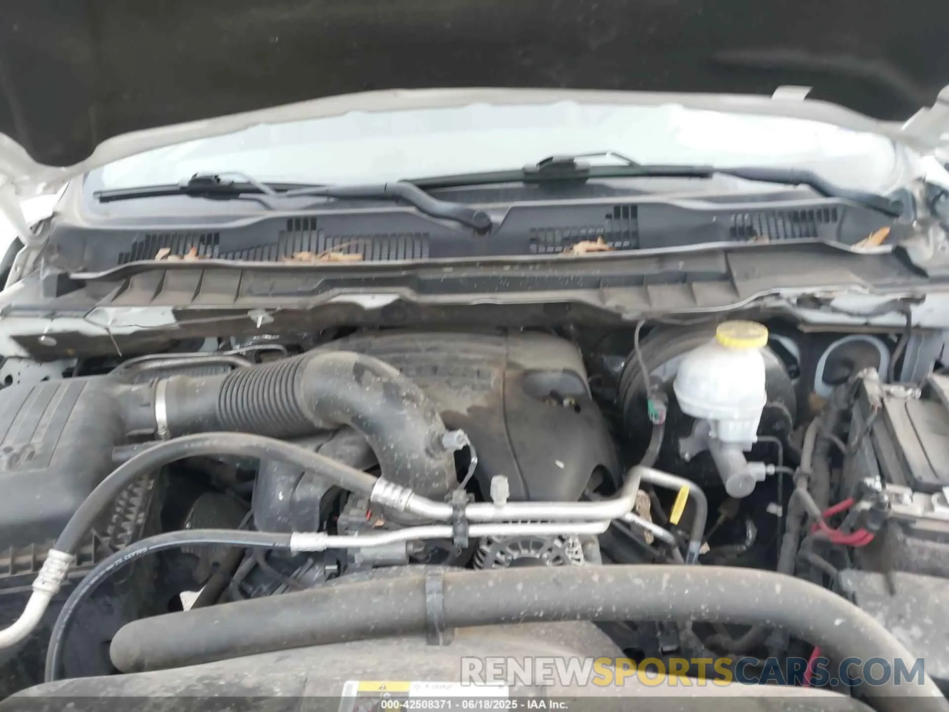 10 Photograph of a damaged car 1C6RR6FT1KS540120 RAM 1500 CLASSIC 2019
