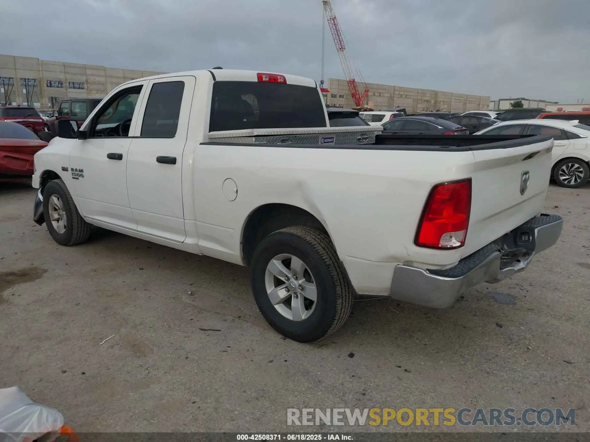 3 Photograph of a damaged car 1C6RR6FT1KS540120 RAM 1500 CLASSIC 2019