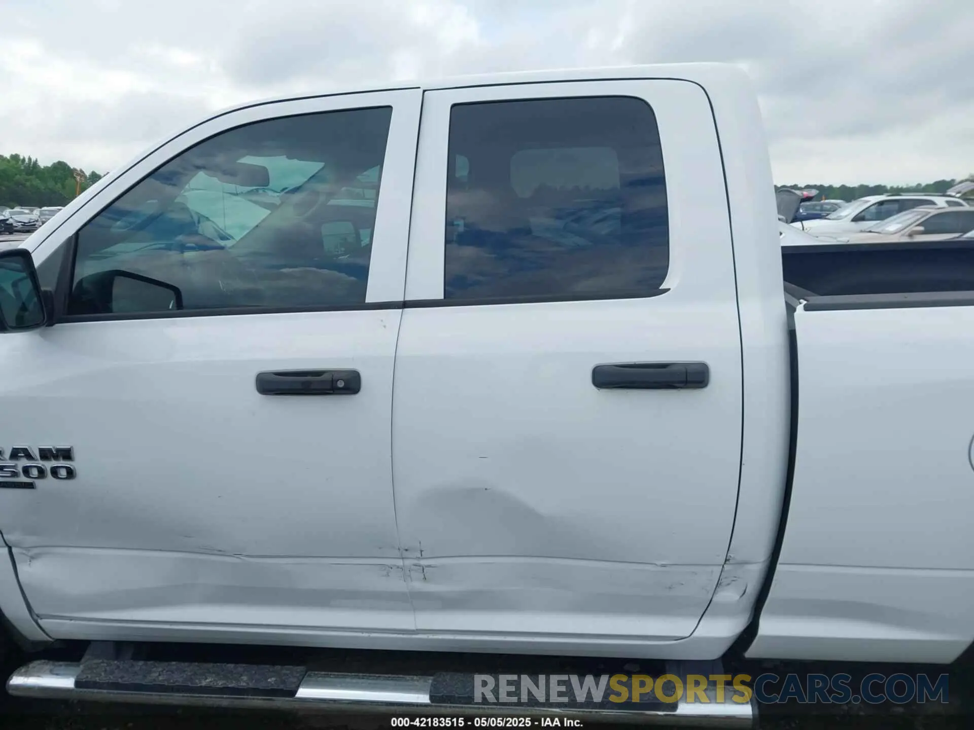 14 Photograph of a damaged car 1C6RR6FT5KS622433 RAM 1500 CLASSIC 2019