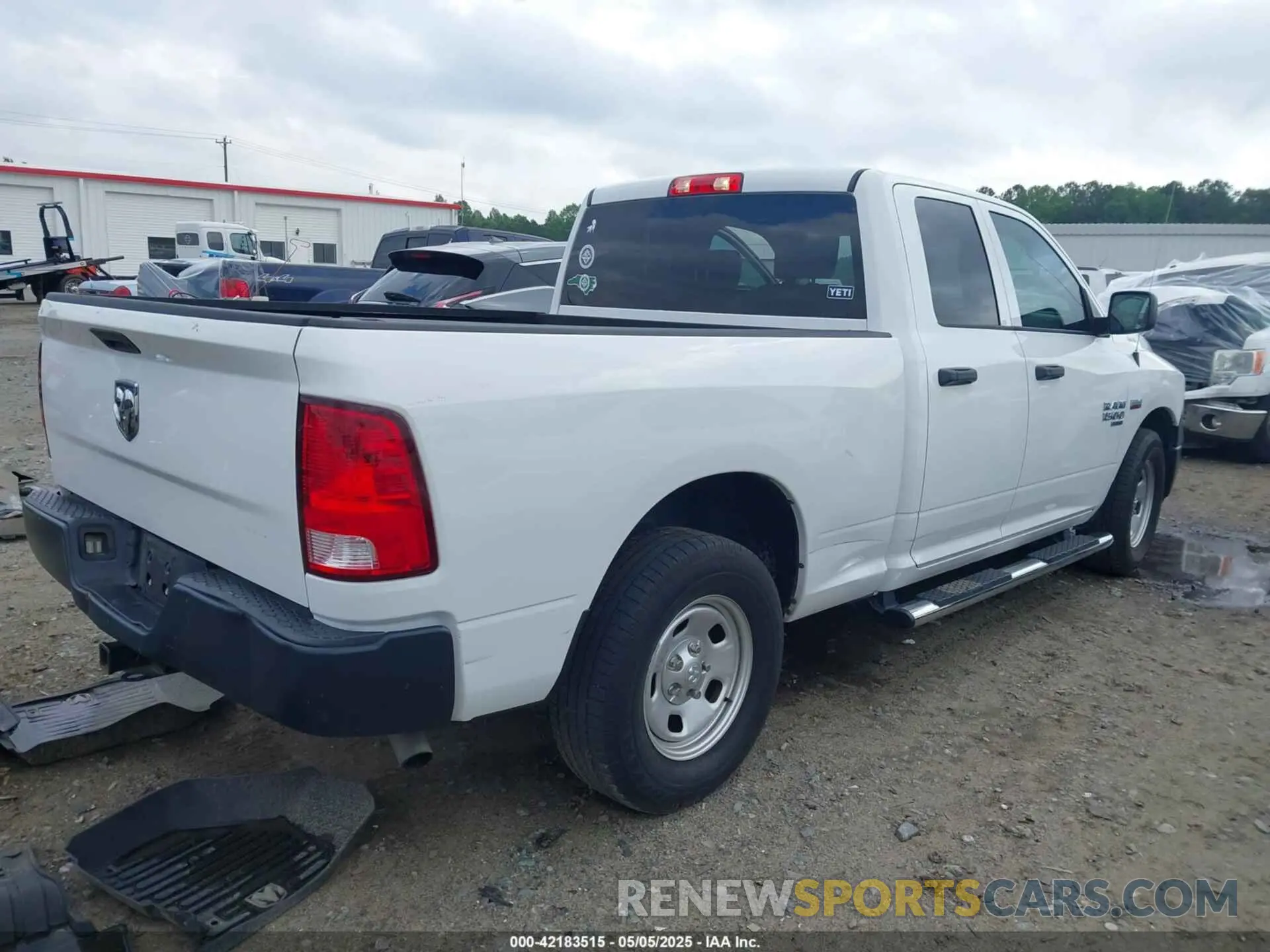 4 Photograph of a damaged car 1C6RR6FT5KS622433 RAM 1500 CLASSIC 2019