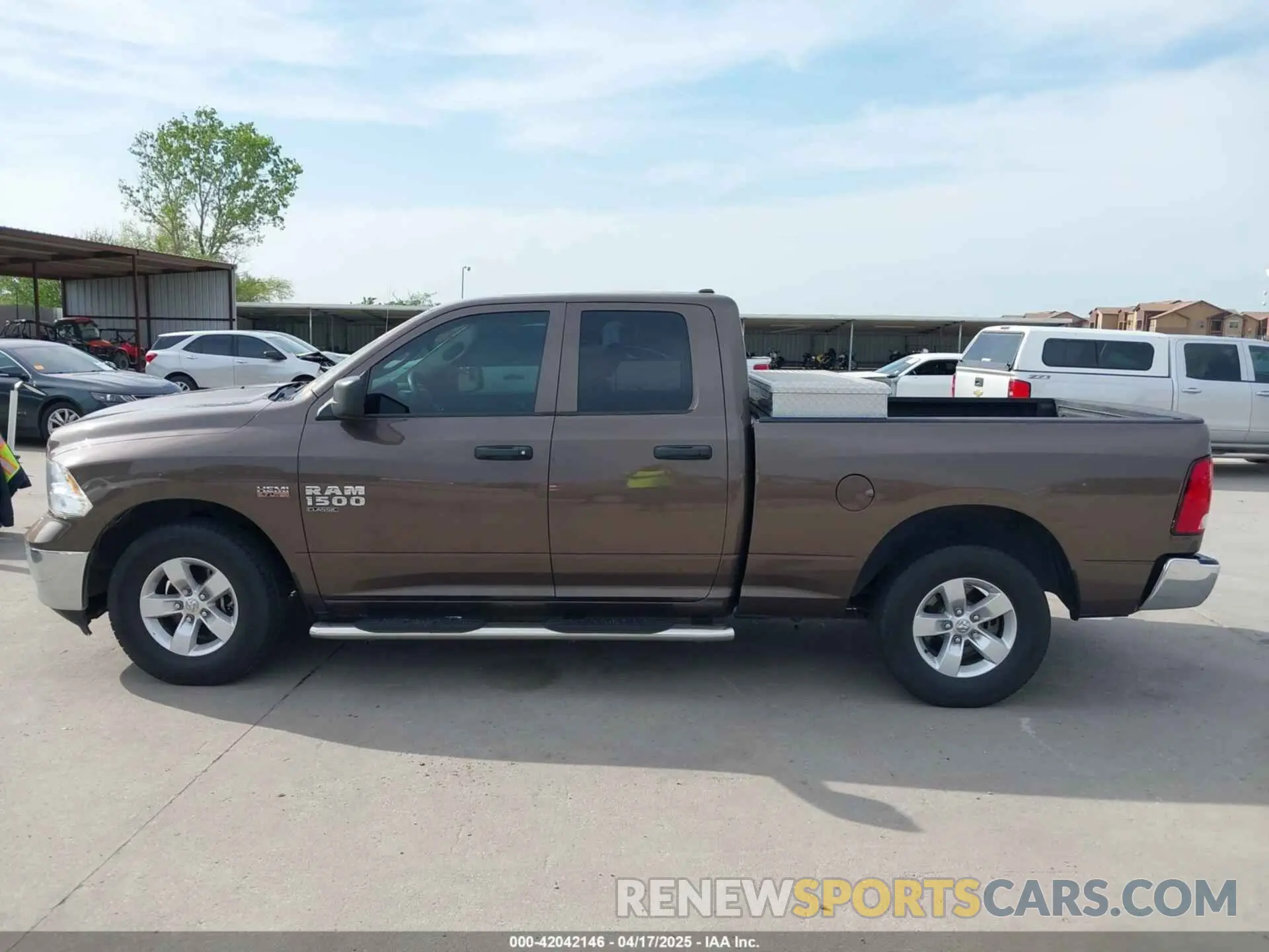 14 Photograph of a damaged car 1C6RR6FT6KS742077 RAM 1500 CLASSIC 2019
