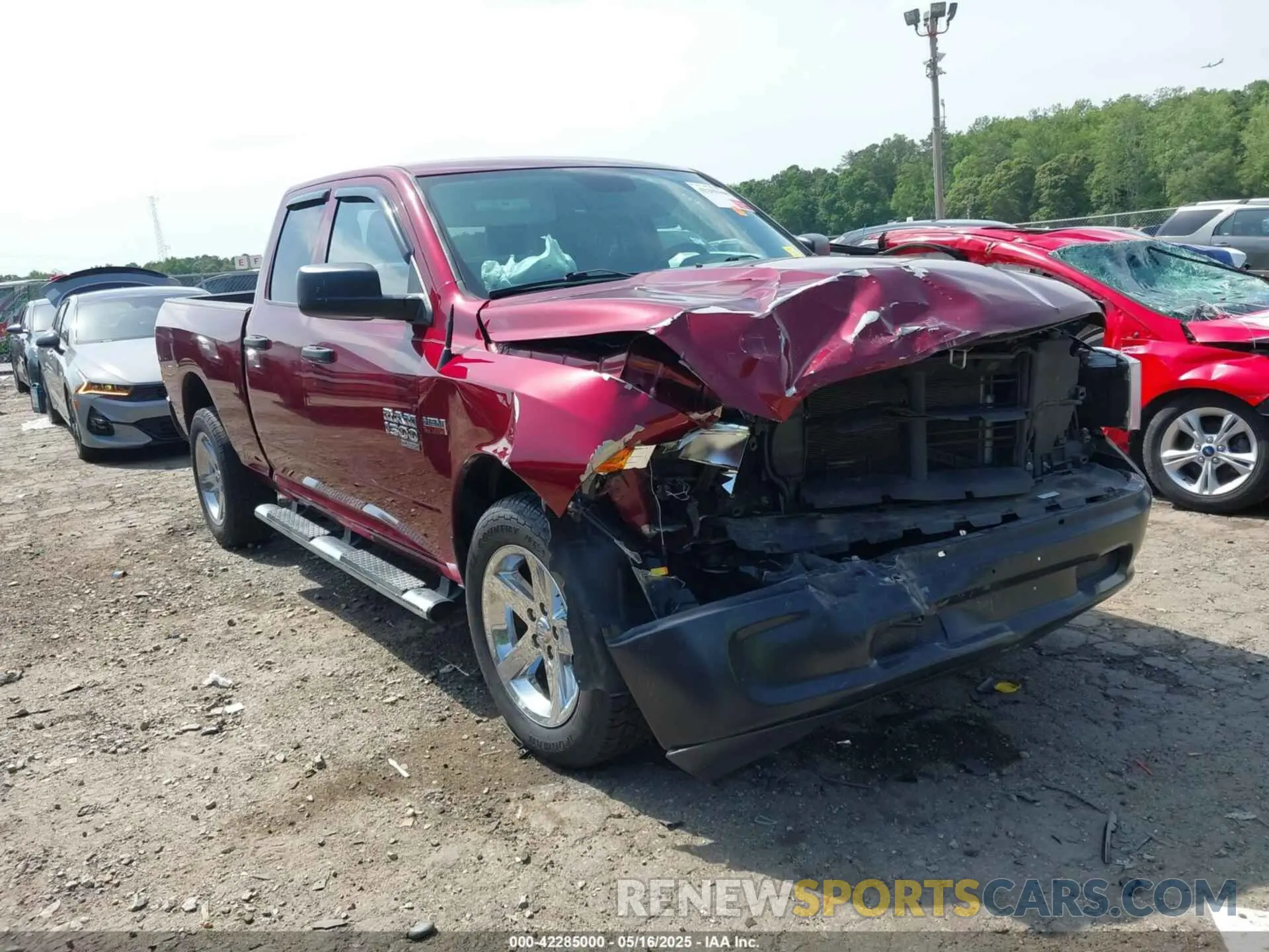 1 Photograph of a damaged car 1C6RR6FTXKS699962 RAM 1500 CLASSIC 2019