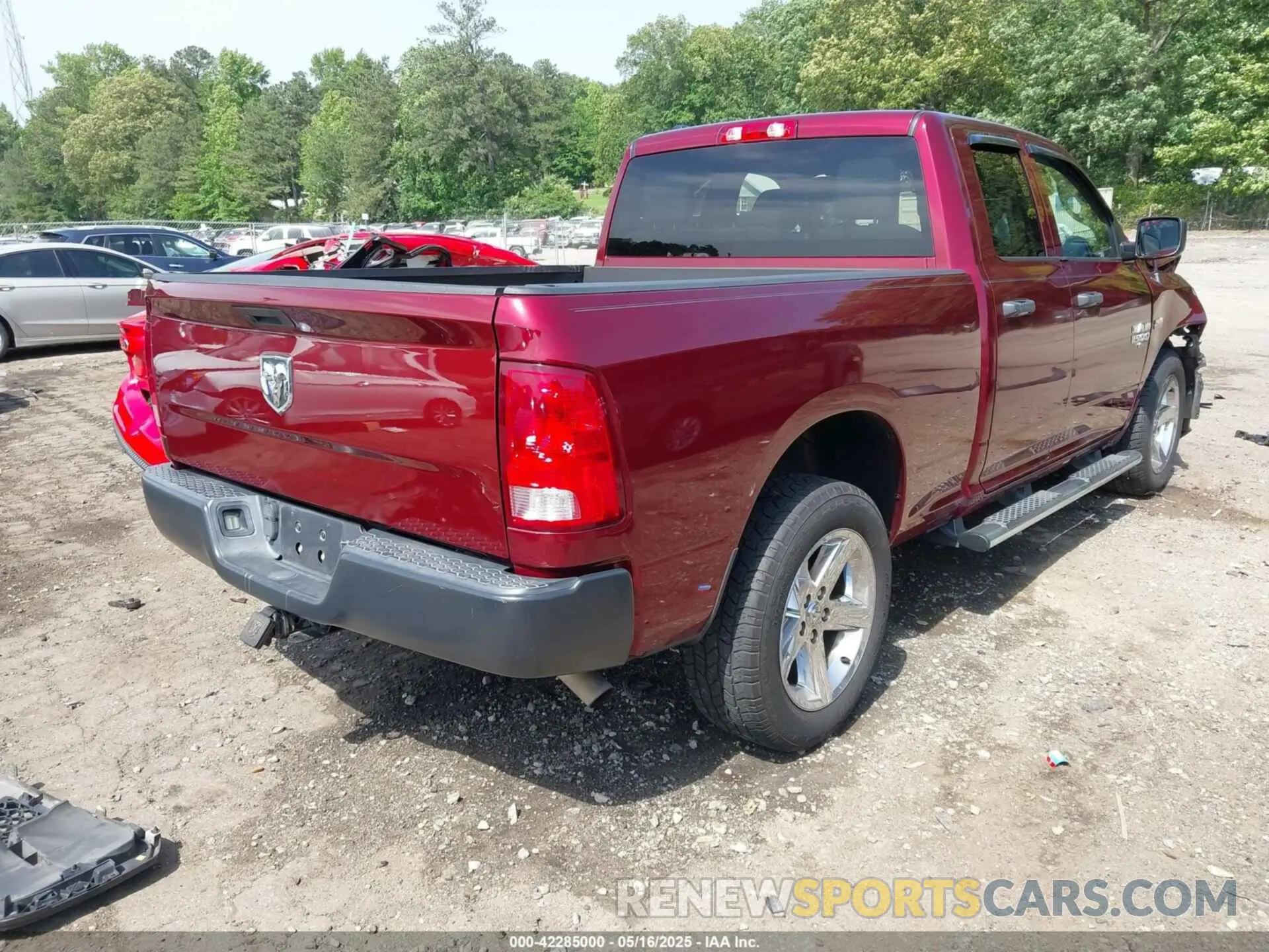 4 Photograph of a damaged car 1C6RR6FTXKS699962 RAM 1500 CLASSIC 2019