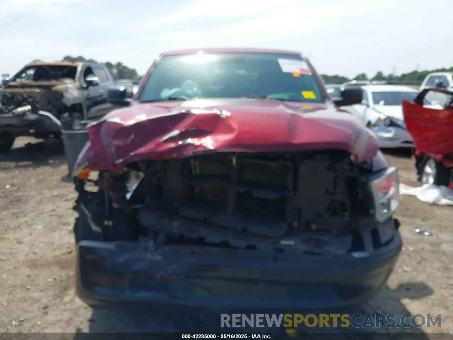 6 Photograph of a damaged car 1C6RR6FTXKS699962 RAM 1500 CLASSIC 2019