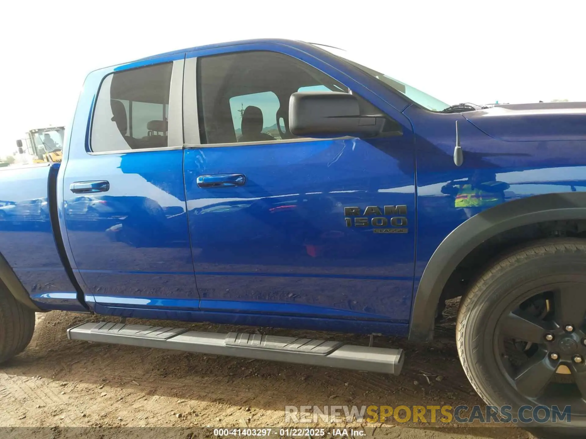 13 Photograph of a damaged car 1C6RR6GG2KS695034 RAM 1500 CLASSIC 2019