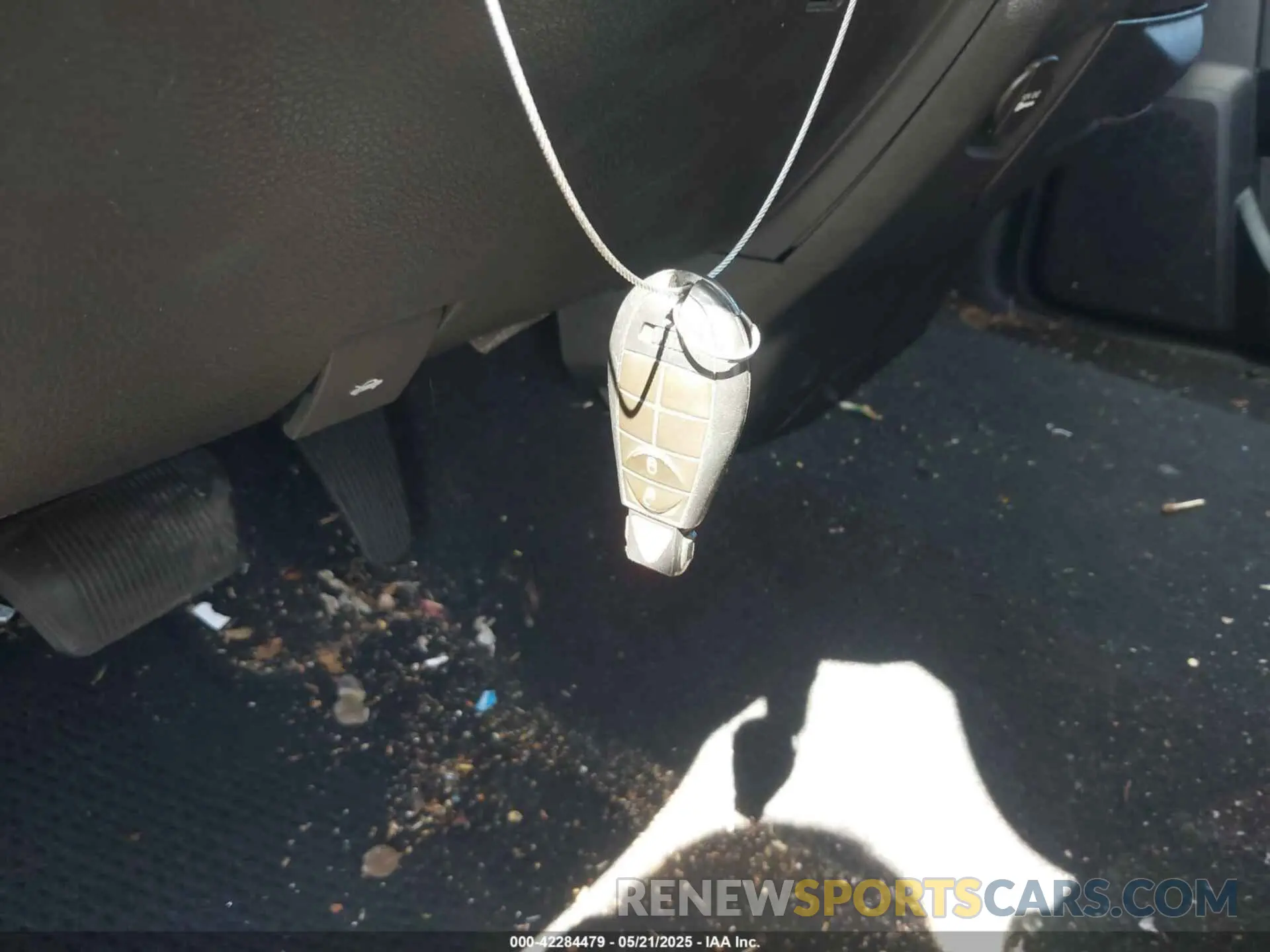 11 Фотография поврежденного автомобиля 1C6RR6GTXKS732022 RAM 1500 CLASSIC 2019