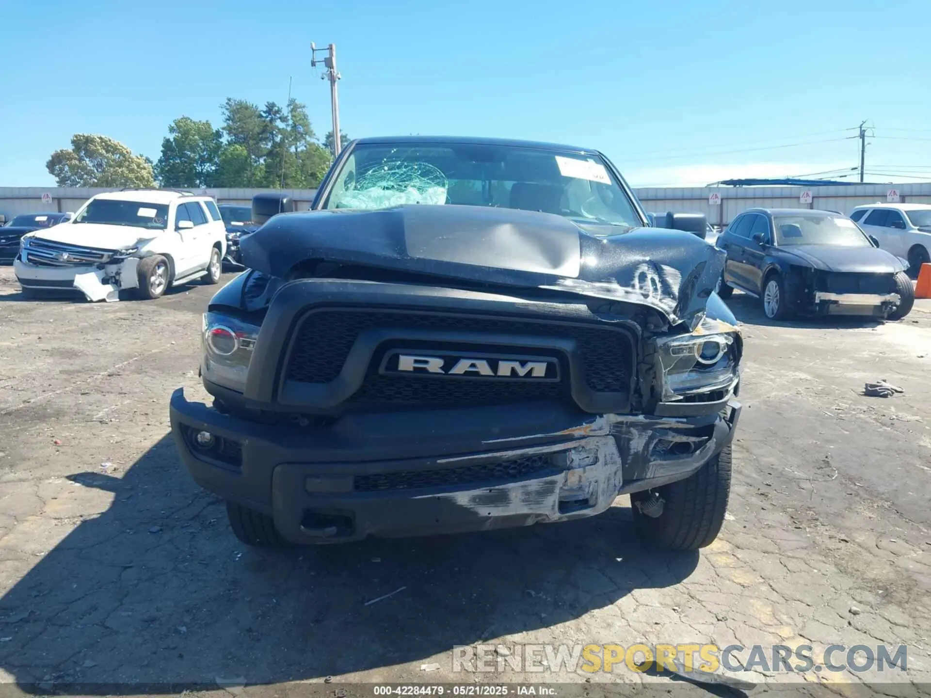 12 Фотография поврежденного автомобиля 1C6RR6GTXKS732022 RAM 1500 CLASSIC 2019