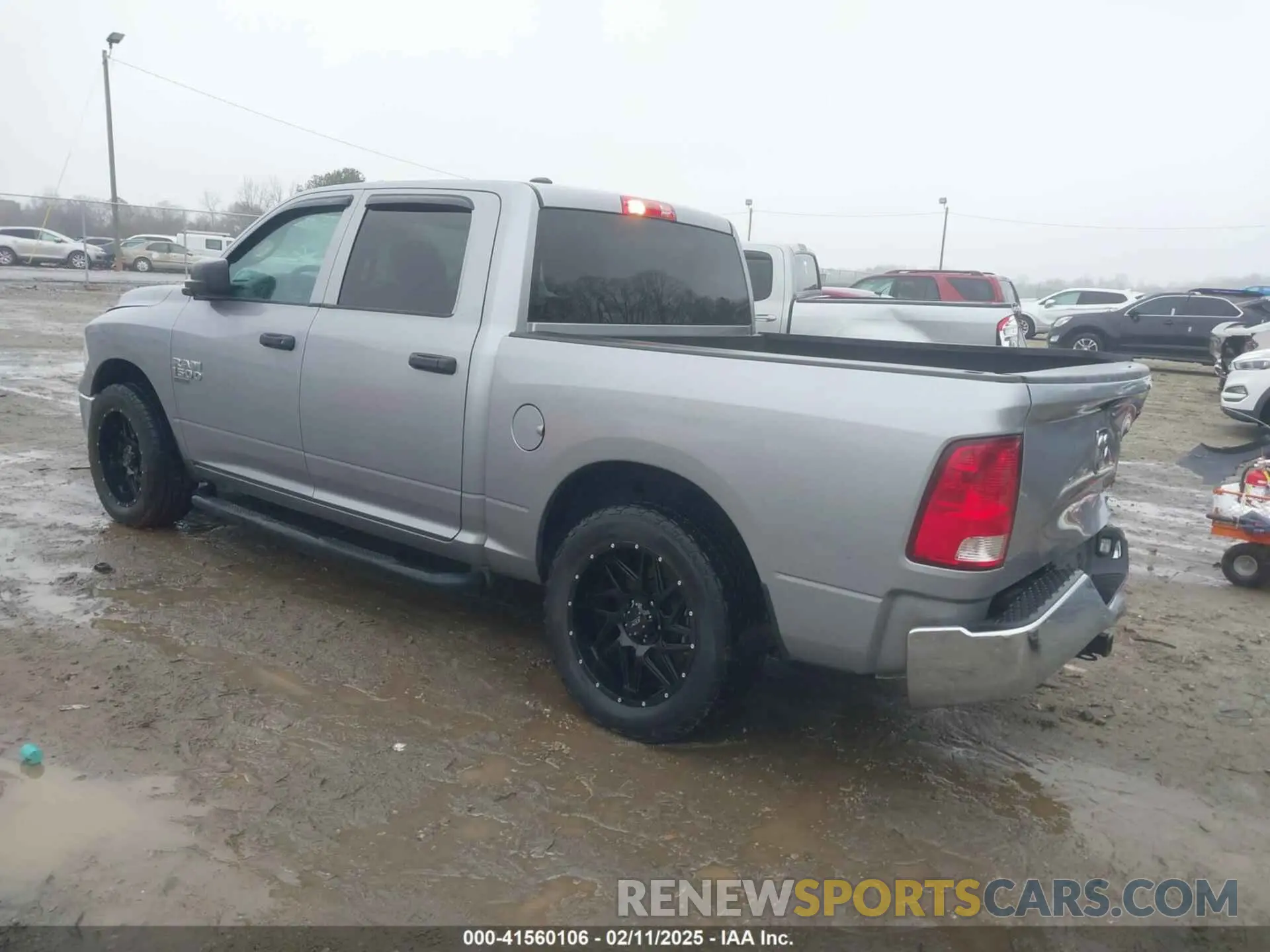 3 Фотография поврежденного автомобиля 1C6RR6KG3KS726864 RAM 1500 CLASSIC 2019