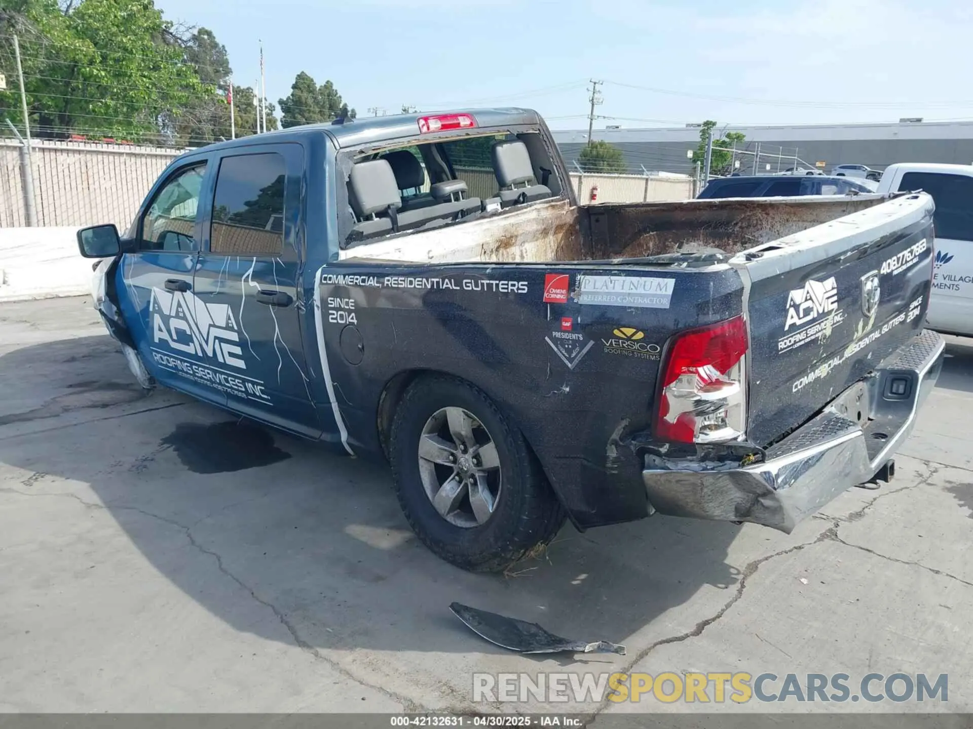 3 Photograph of a damaged car 1C6RR6KM5KS751478 RAM 1500 CLASSIC 2019