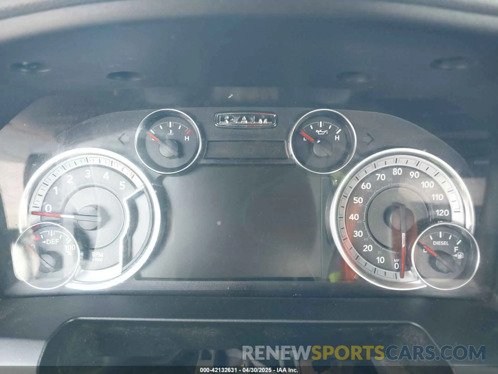 7 Photograph of a damaged car 1C6RR6KM5KS751478 RAM 1500 CLASSIC 2019