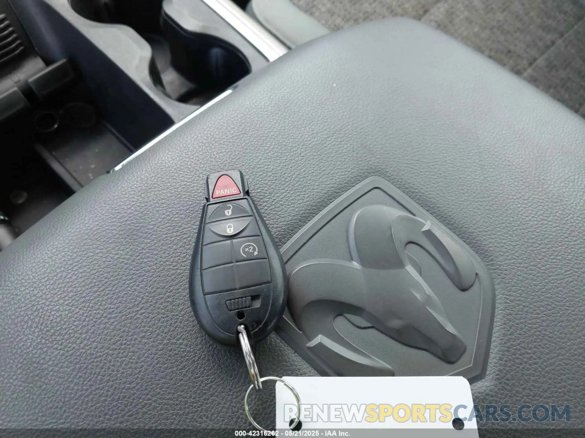11 Фотография поврежденного автомобиля 1C6RR6LT0KS539223 RAM 1500 CLASSIC 2019