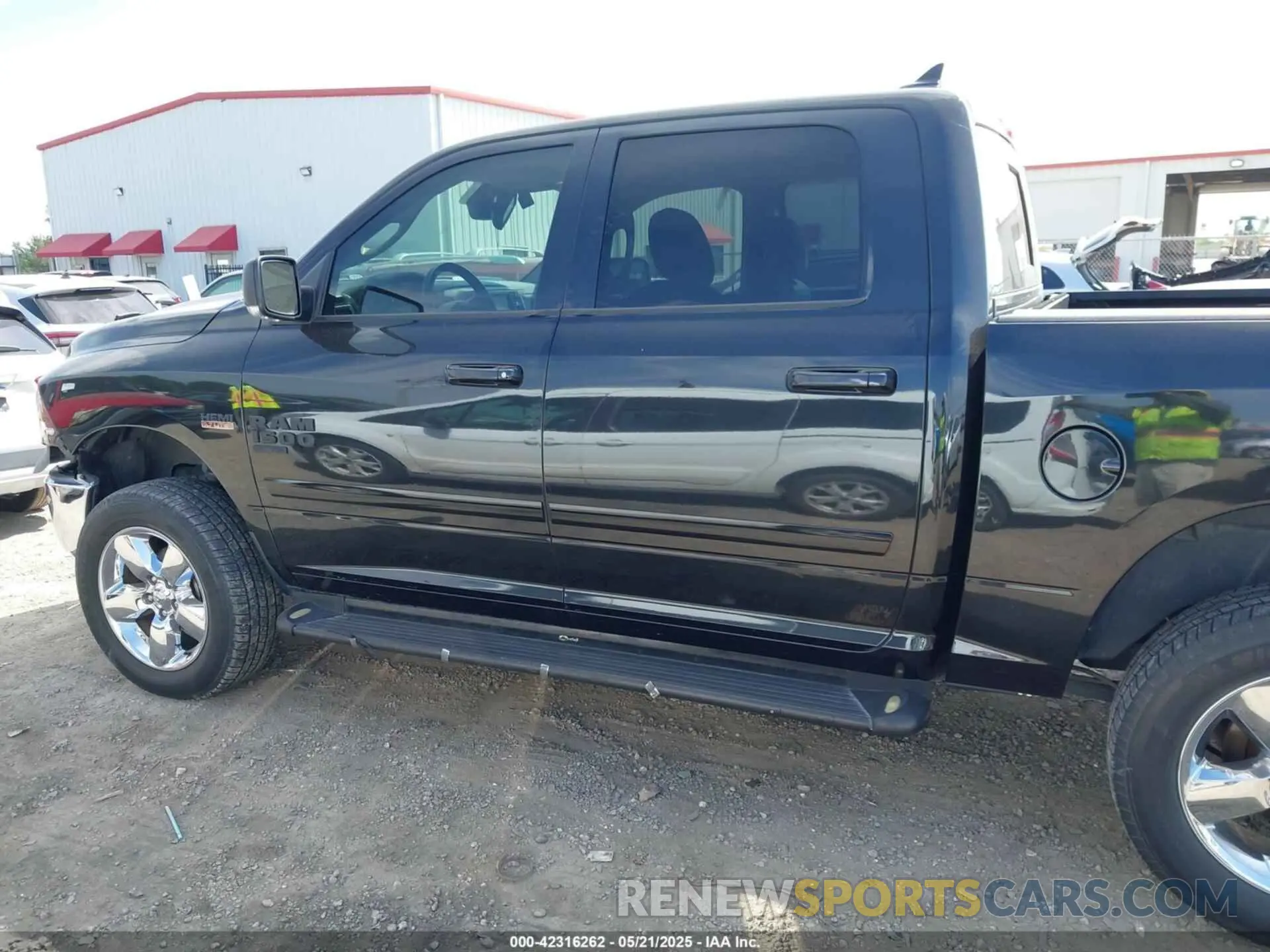 14 Фотография поврежденного автомобиля 1C6RR6LT0KS539223 RAM 1500 CLASSIC 2019