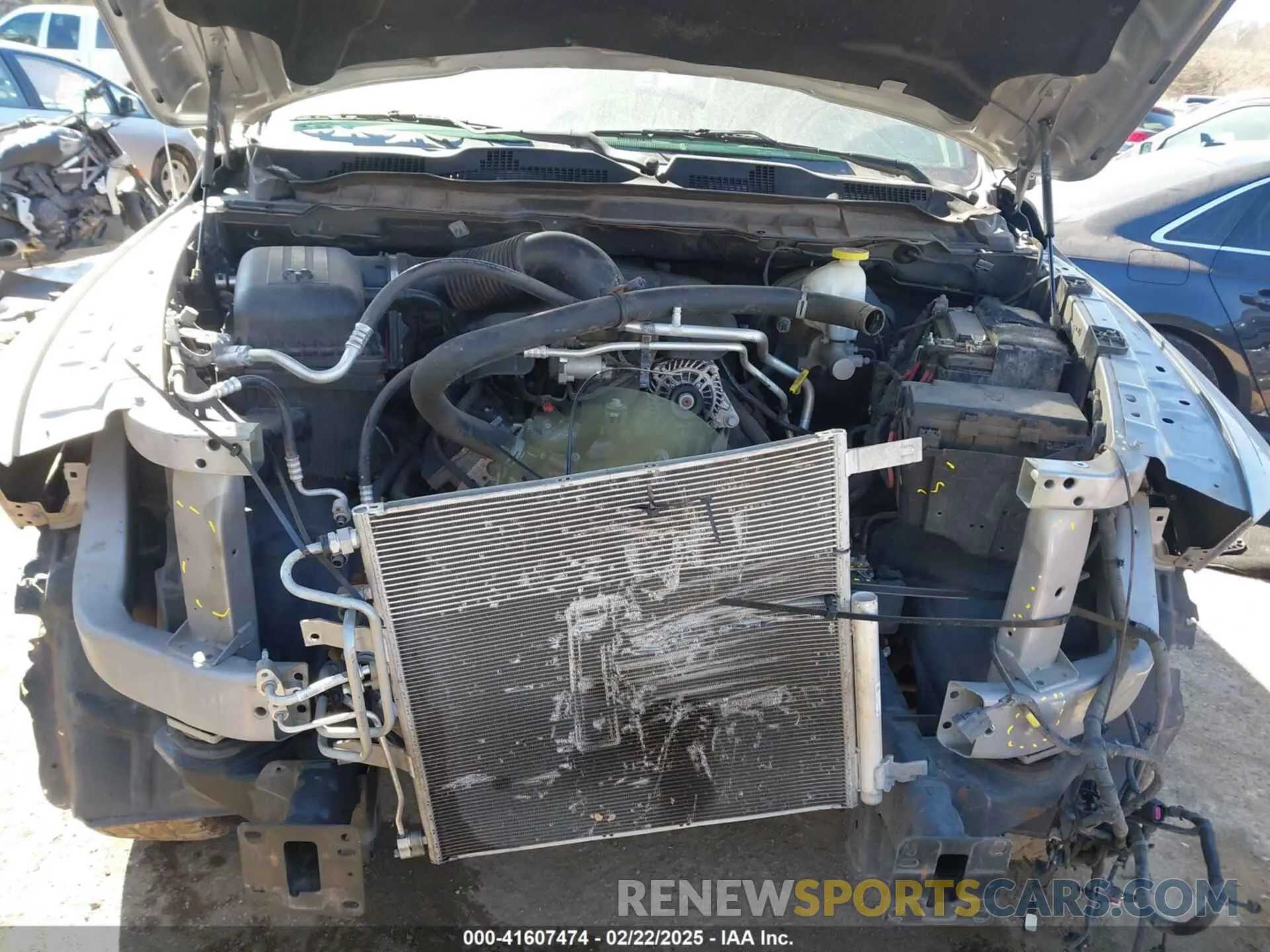 10 Фотография поврежденного автомобиля 1C6RR6LT0KS604104 RAM 1500 CLASSIC 2019