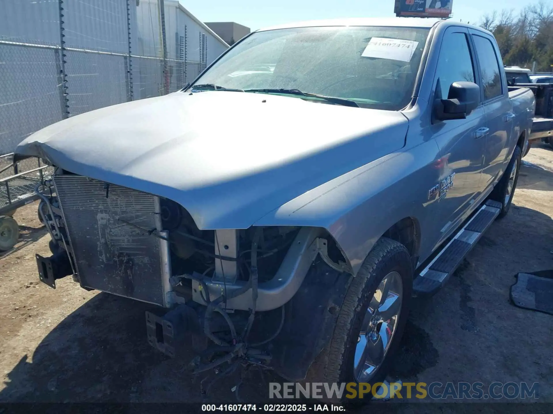 2 Фотография поврежденного автомобиля 1C6RR6LT0KS604104 RAM 1500 CLASSIC 2019