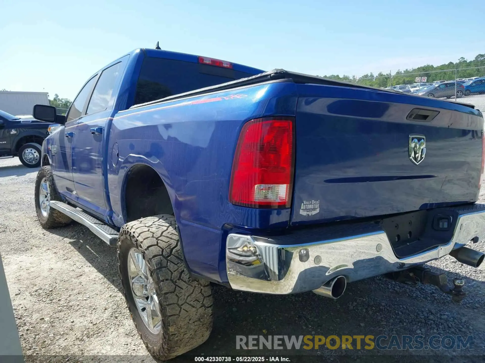 3 Photograph of a damaged car 1C6RR6LT3KS673689 RAM 1500 CLASSIC 2019