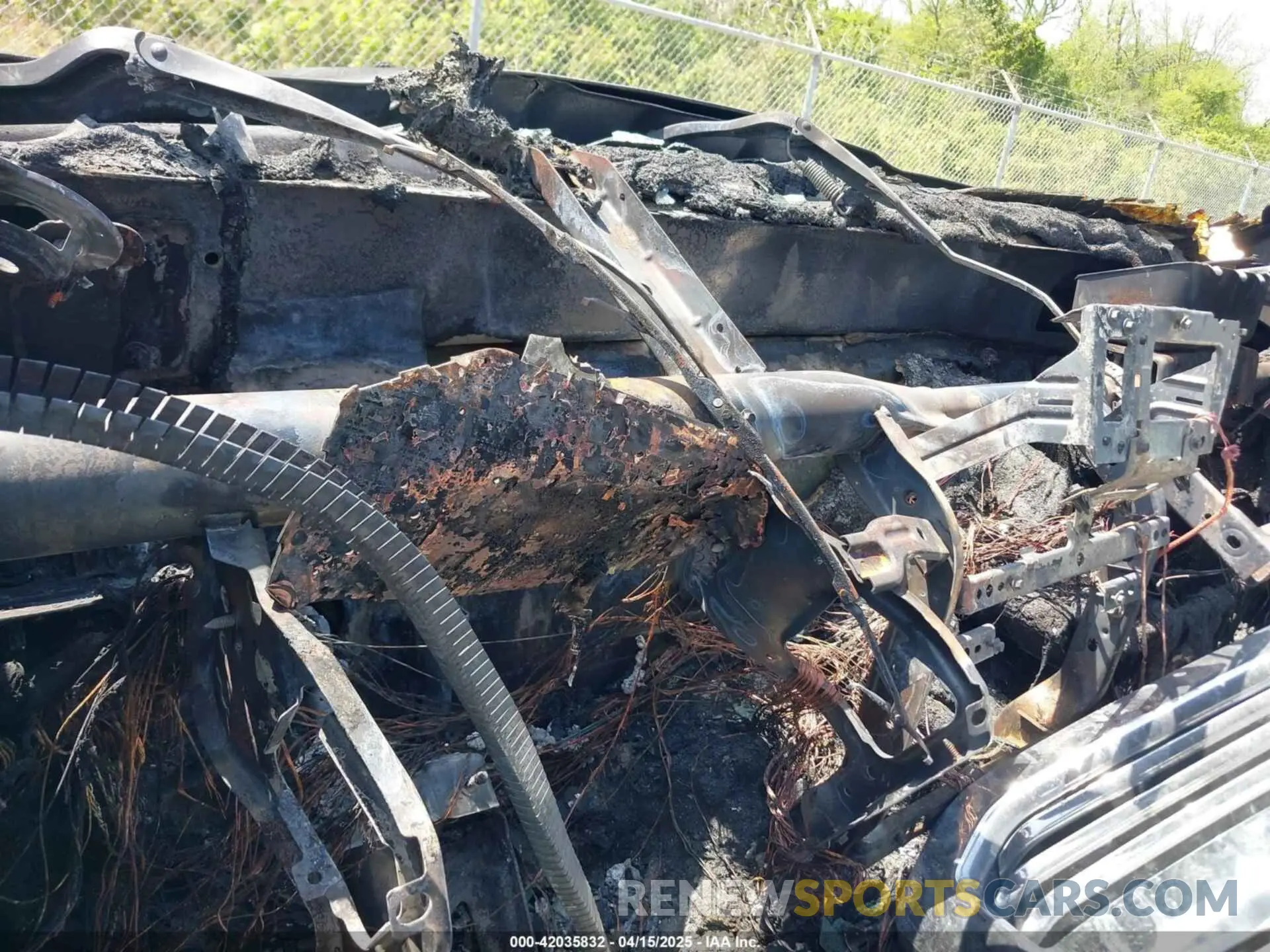 7 Фотография поврежденного автомобиля 1C6RR6LT6KS554759 RAM 1500 CLASSIC 2019