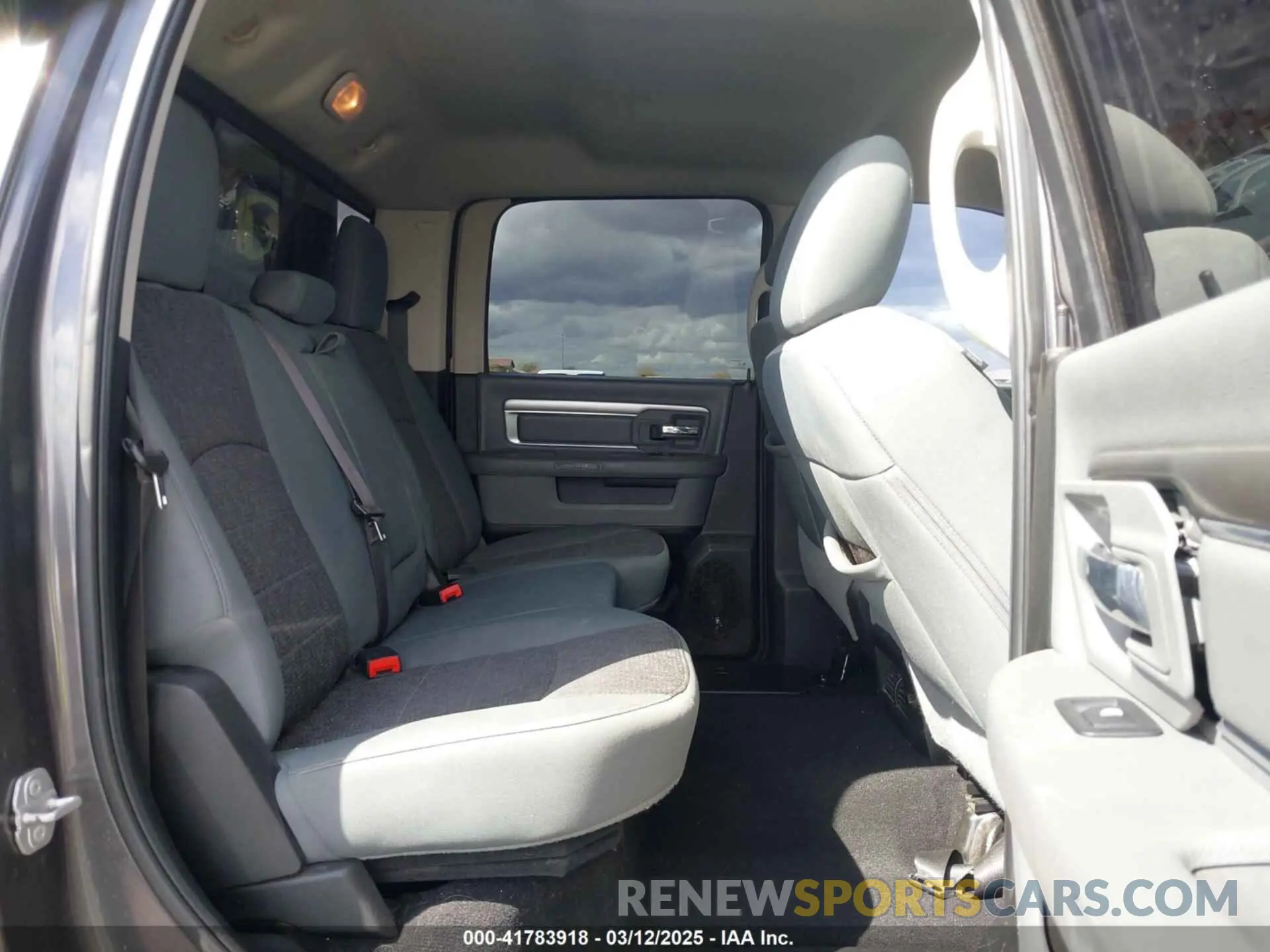 8 Фотография поврежденного автомобиля 1C6RR6LT8KS549269 RAM 1500 CLASSIC 2019