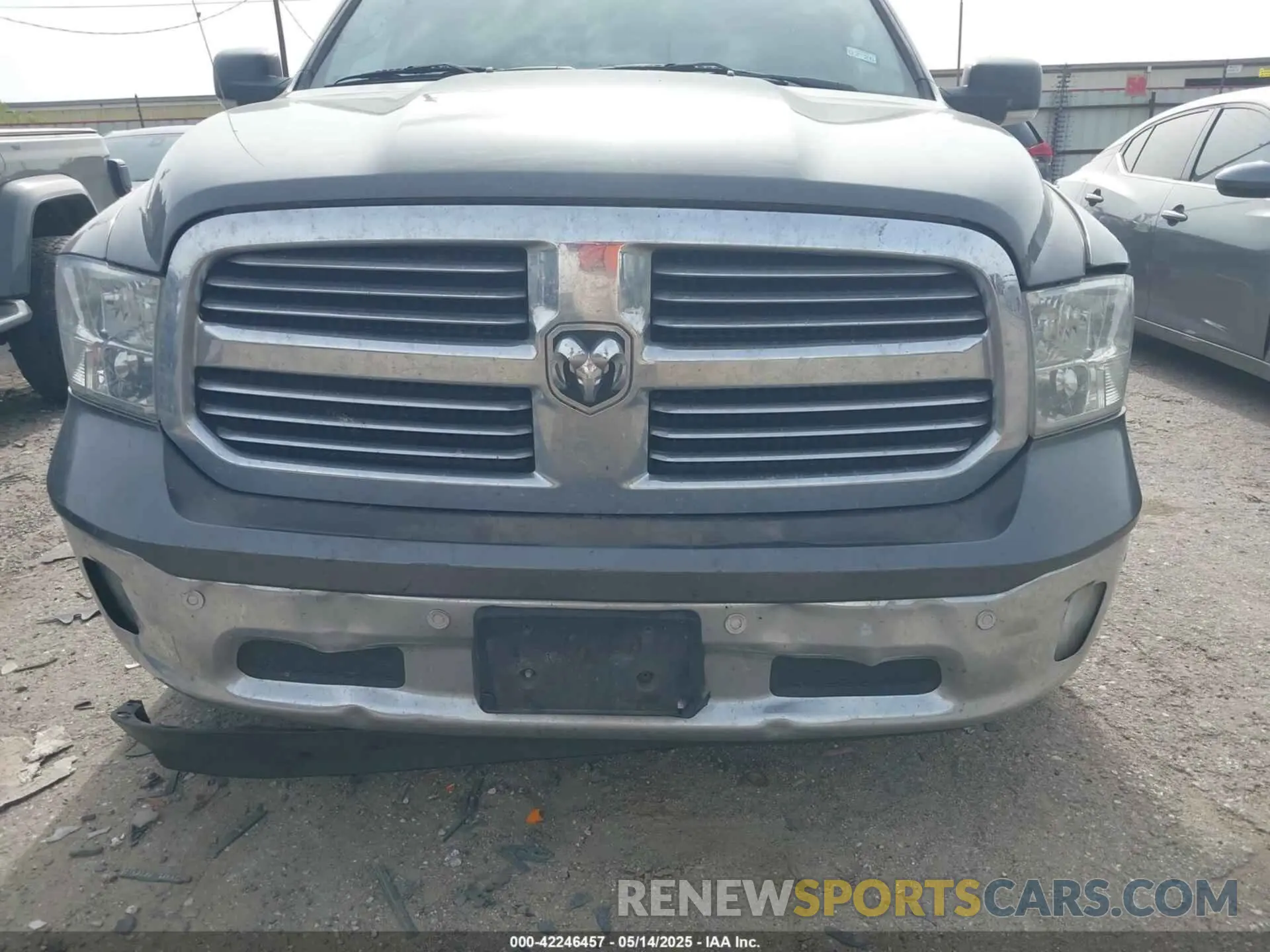 12 Photograph of a damaged car 1C6RR6LT9KS539625 RAM 1500 CLASSIC 2019