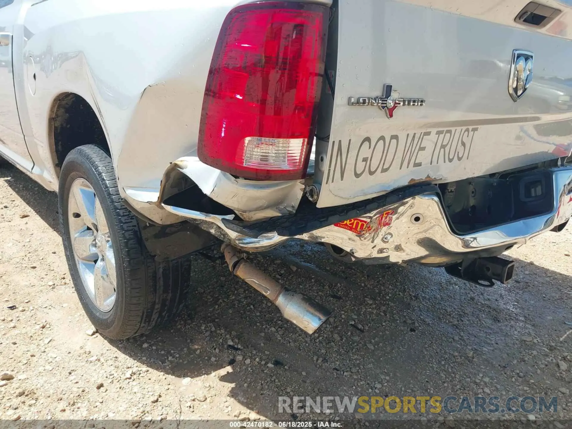 6 Photograph of a damaged car 1C6RR6LT9KS564282 RAM 1500 CLASSIC 2019