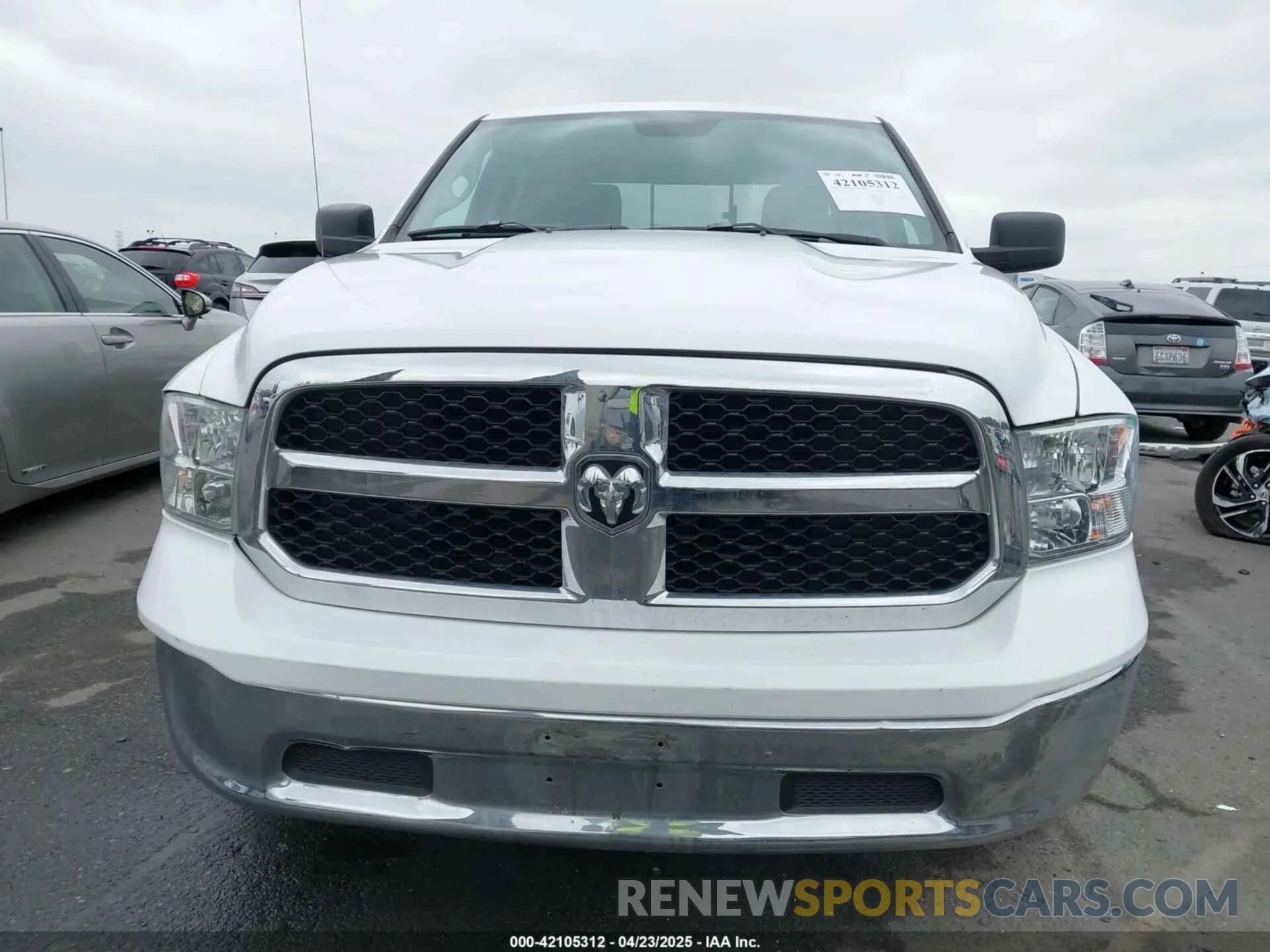 13 Photograph of a damaged car 1C6RR6TT3KS532511 RAM 1500 CLASSIC 2019