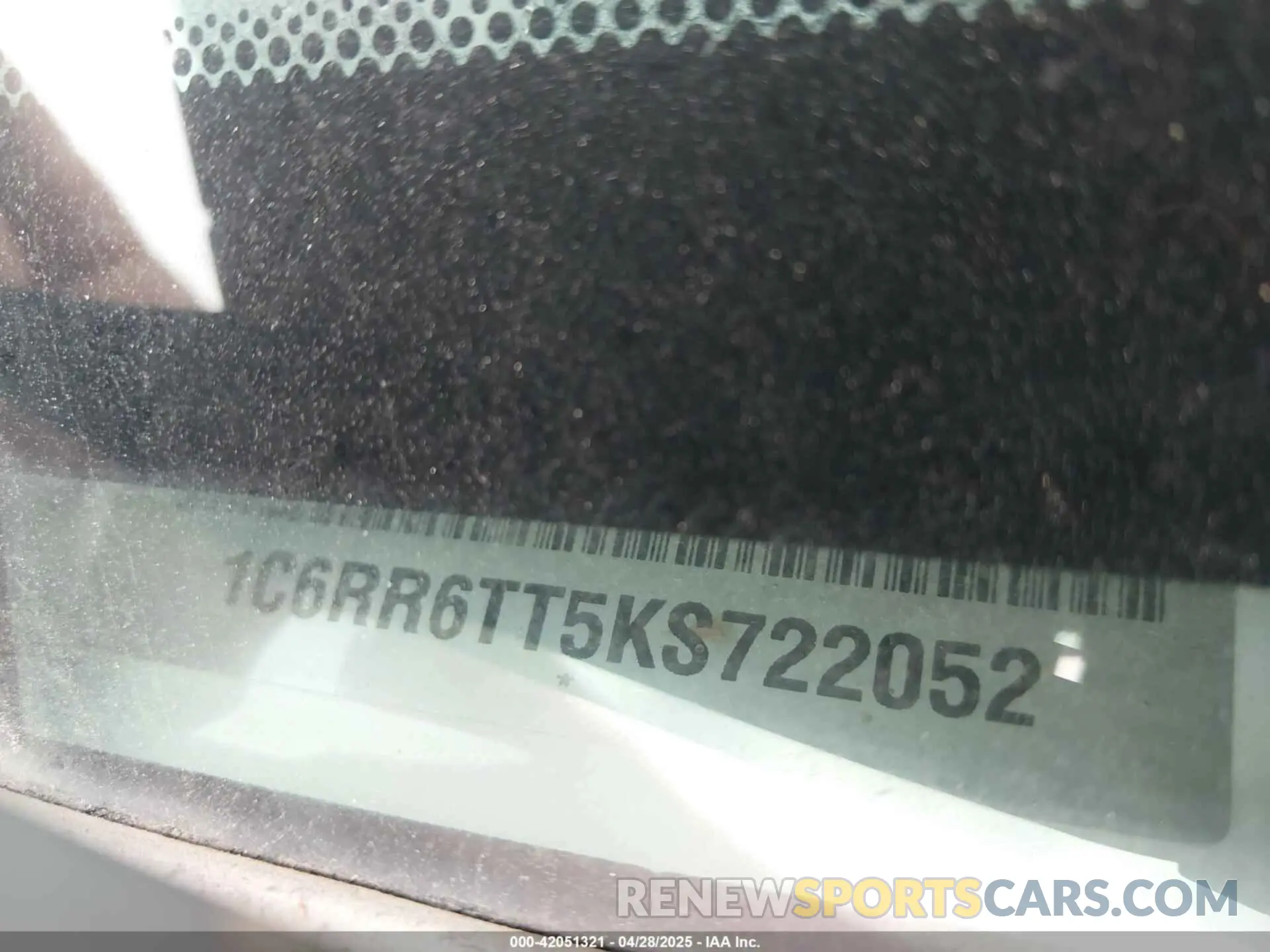 10 Photograph of a damaged car 1C6RR6TT5KS722052 RAM 1500 CLASSIC 2019