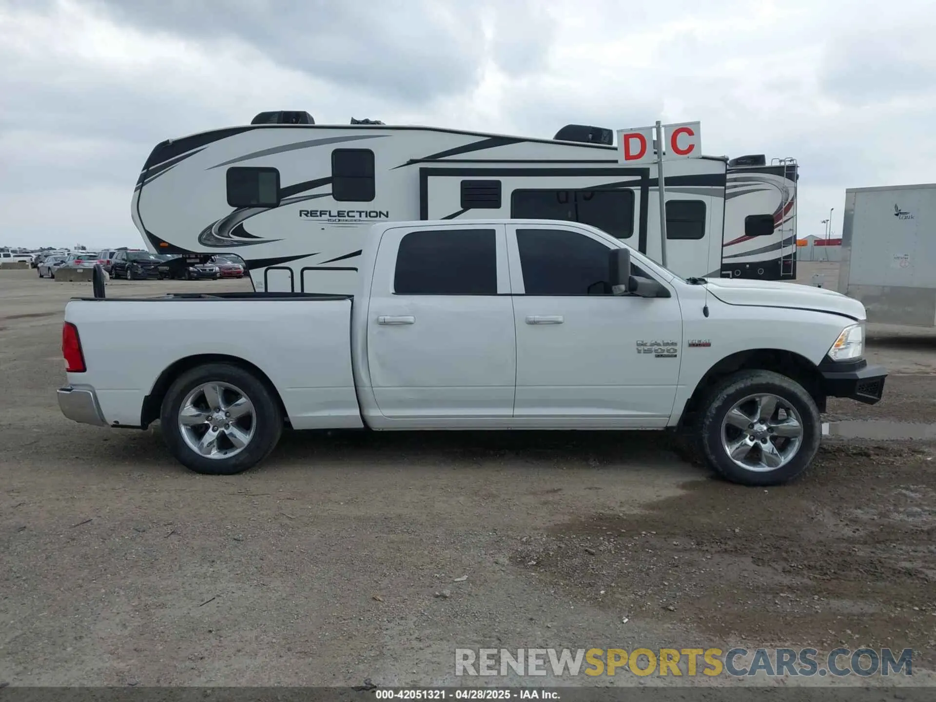 12 Photograph of a damaged car 1C6RR6TT5KS722052 RAM 1500 CLASSIC 2019