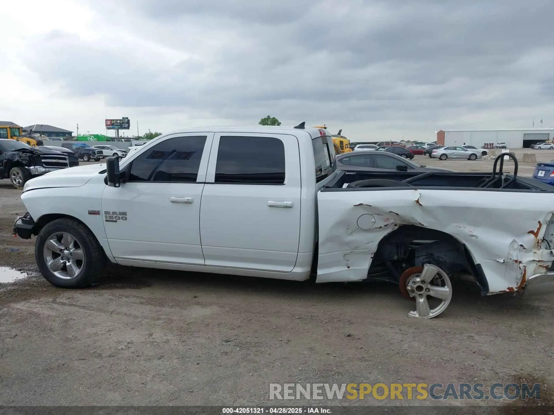 13 Photograph of a damaged car 1C6RR6TT5KS722052 RAM 1500 CLASSIC 2019