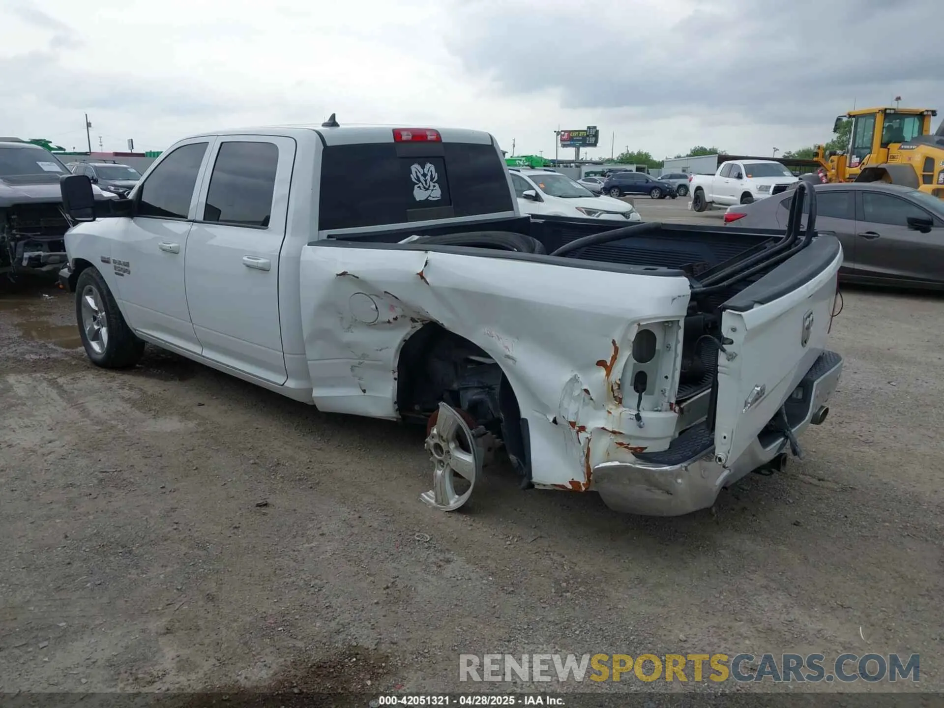 3 Photograph of a damaged car 1C6RR6TT5KS722052 RAM 1500 CLASSIC 2019