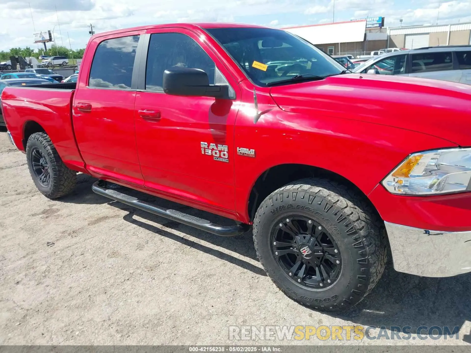 6 Photograph of a damaged car 1C6RR6TT6KS561727 RAM 1500 CLASSIC 2019