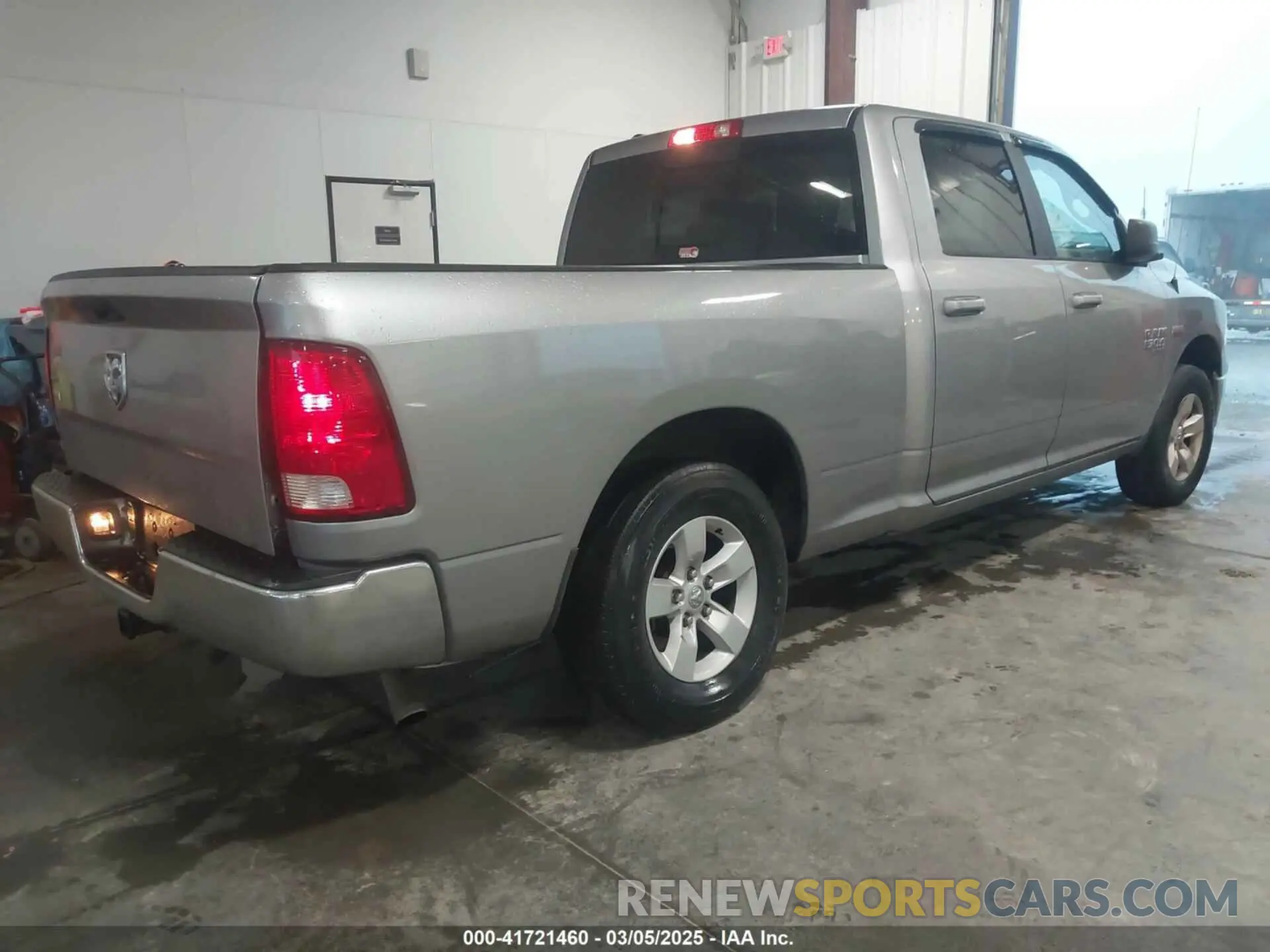 4 Photograph of a damaged car 1C6RR6TT6KS712064 RAM 1500 CLASSIC 2019