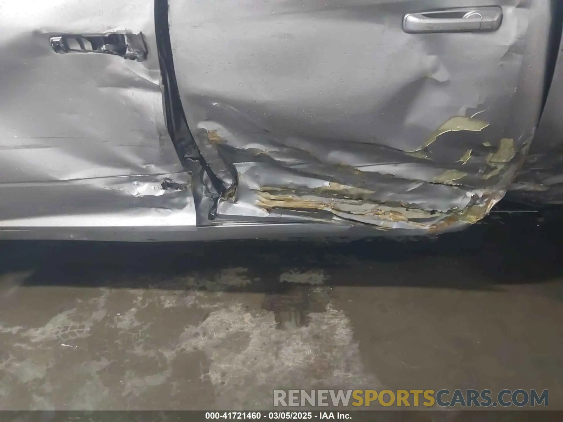 6 Photograph of a damaged car 1C6RR6TT6KS712064 RAM 1500 CLASSIC 2019