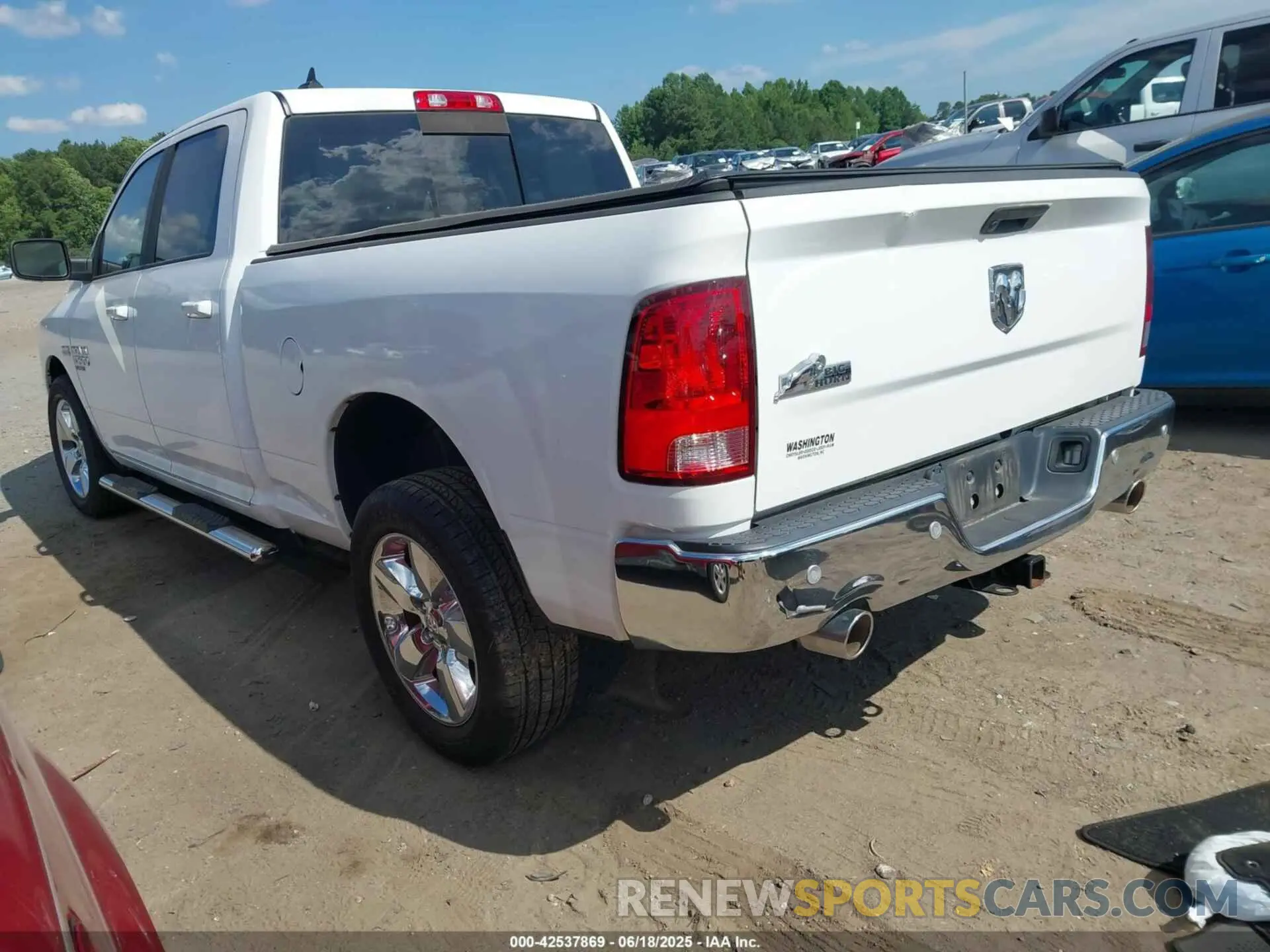 3 Photograph of a damaged car 1C6RR6TT7KS683397 RAM 1500 CLASSIC 2019